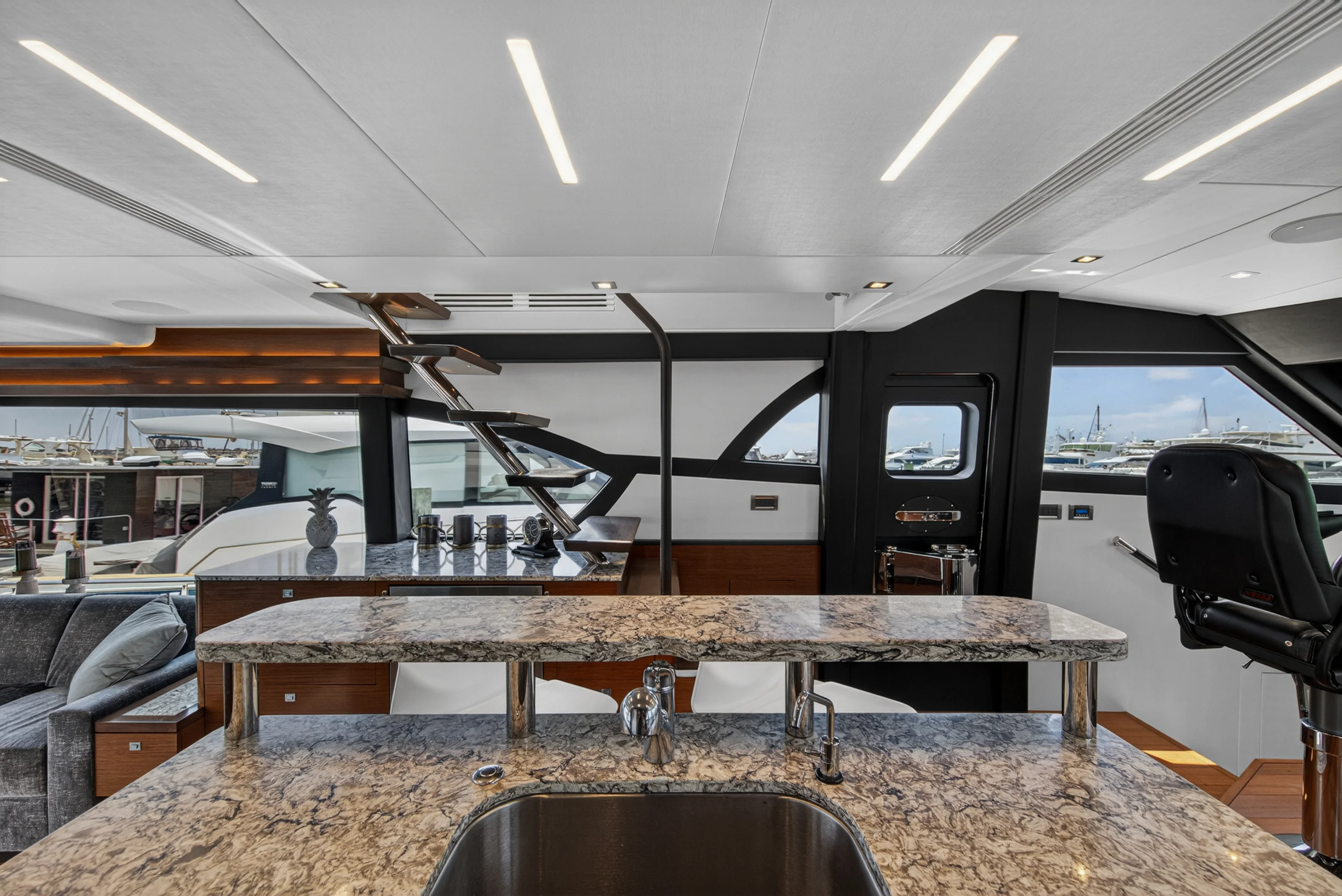 2021 Ocean Alexander 70E Image Thumbnail #36