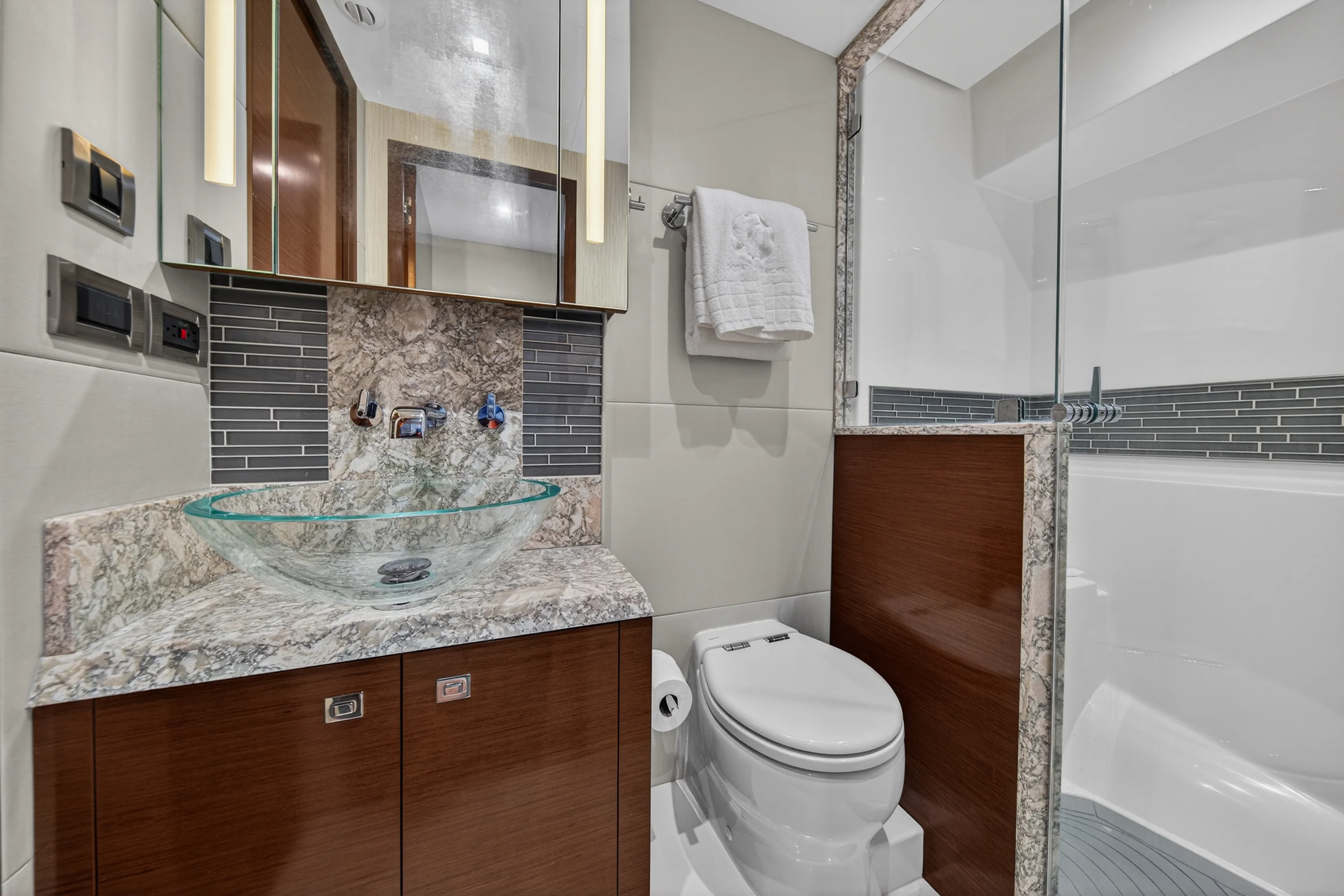 2021 Ocean Alexander 70E Image Thumbnail #80