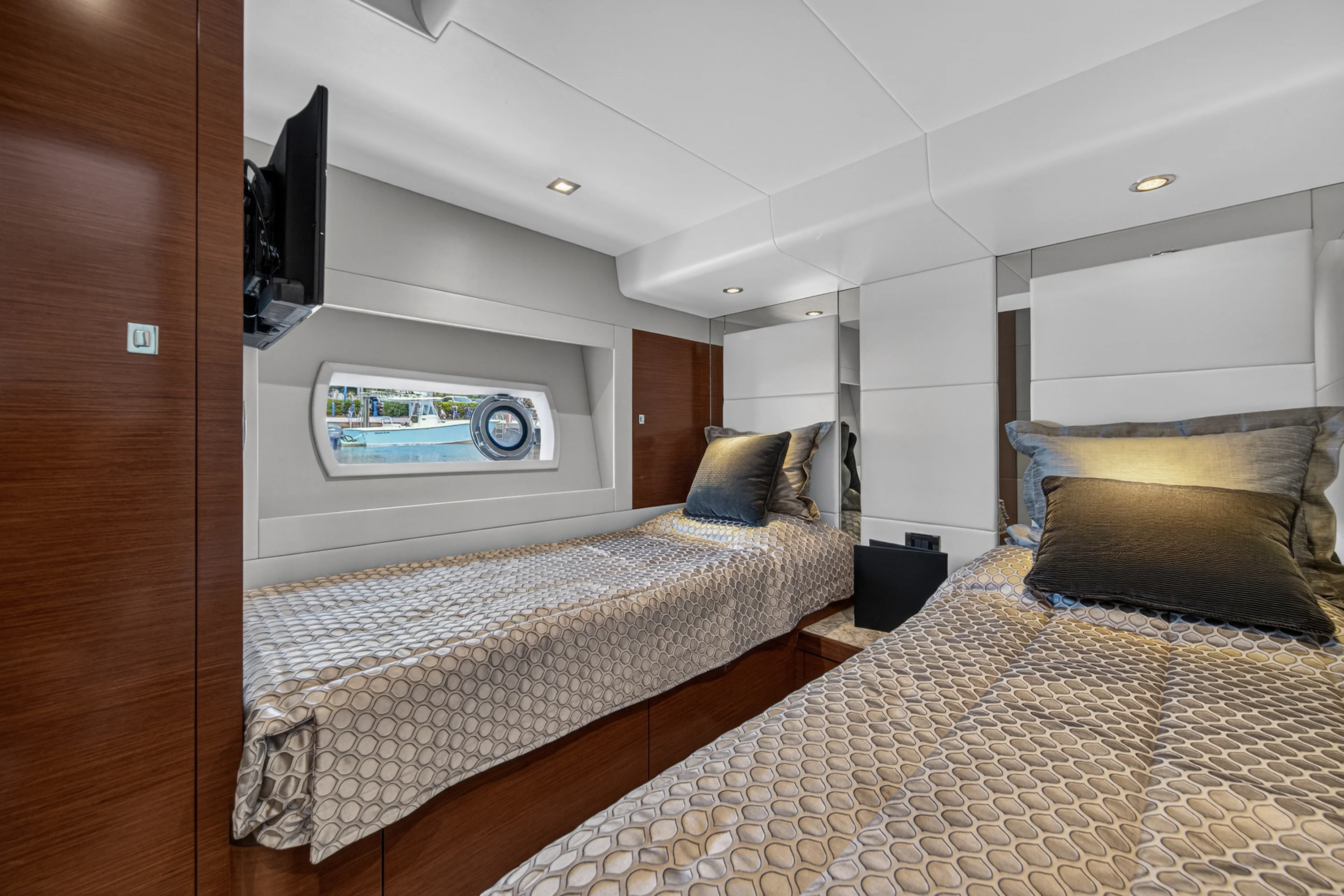 2021 Ocean Alexander 70E Image Thumbnail #78