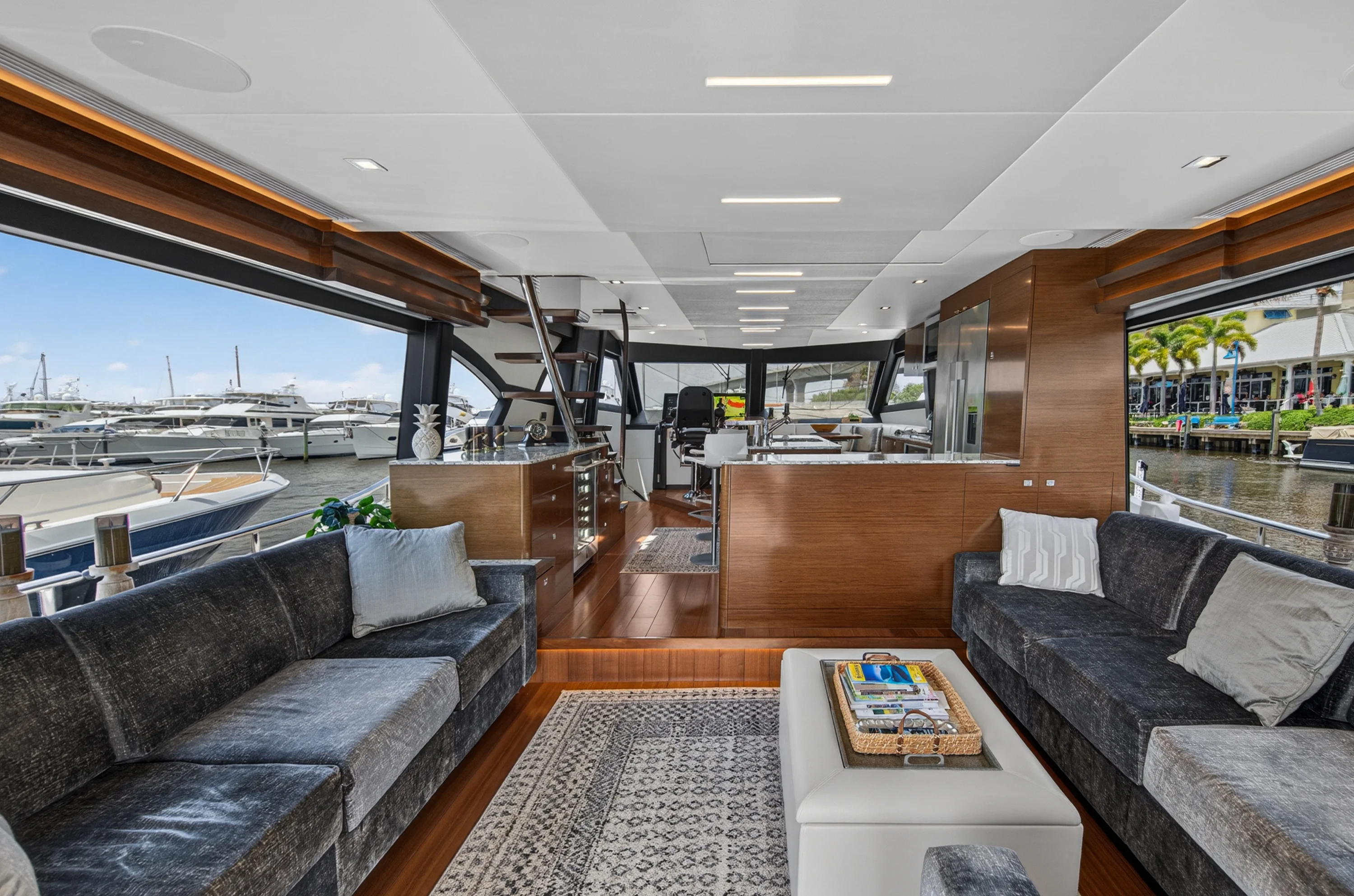 2021 Ocean Alexander 70E Image Thumbnail #11
