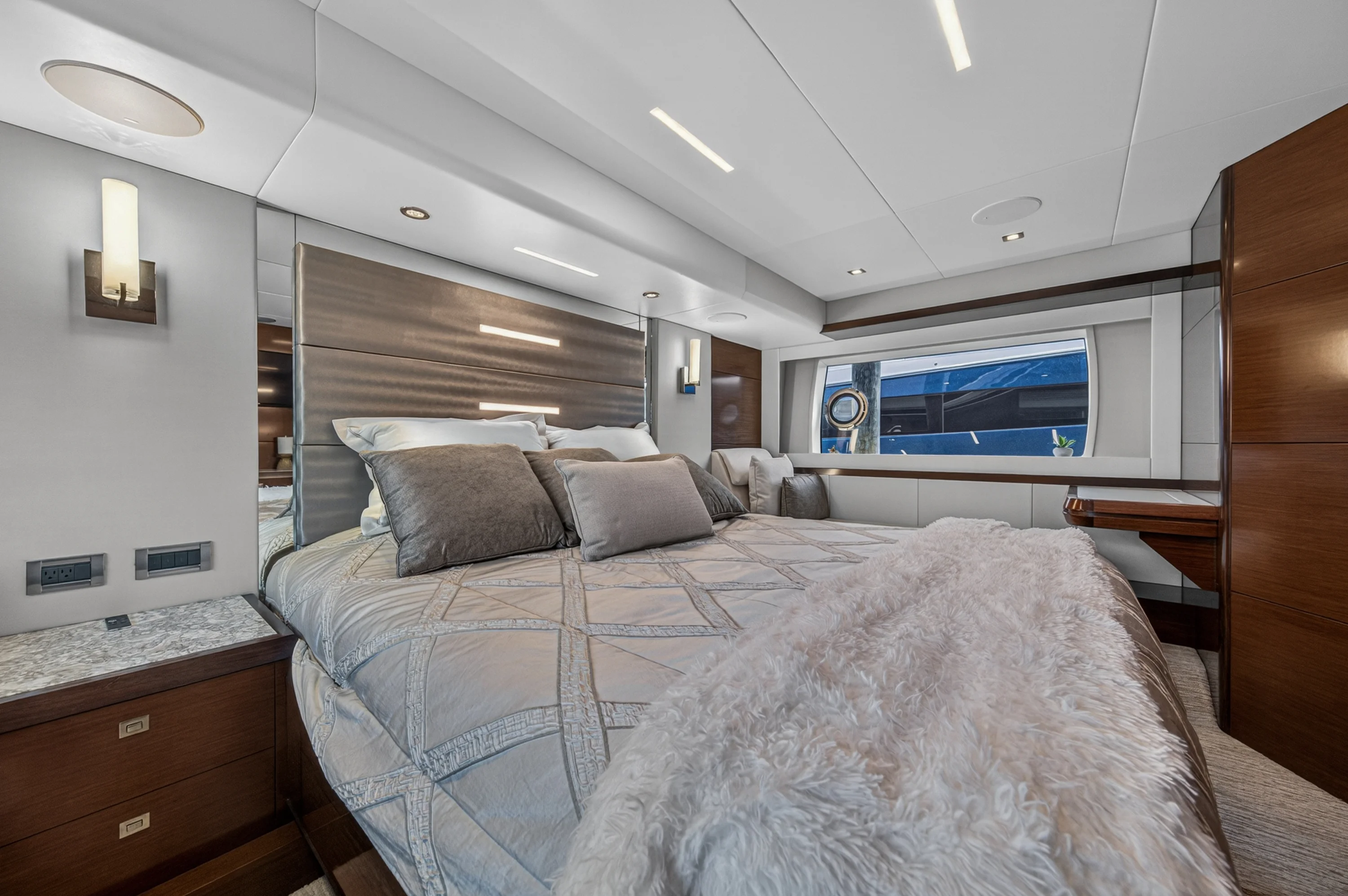2021 Ocean Alexander 70E Image Thumbnail #60