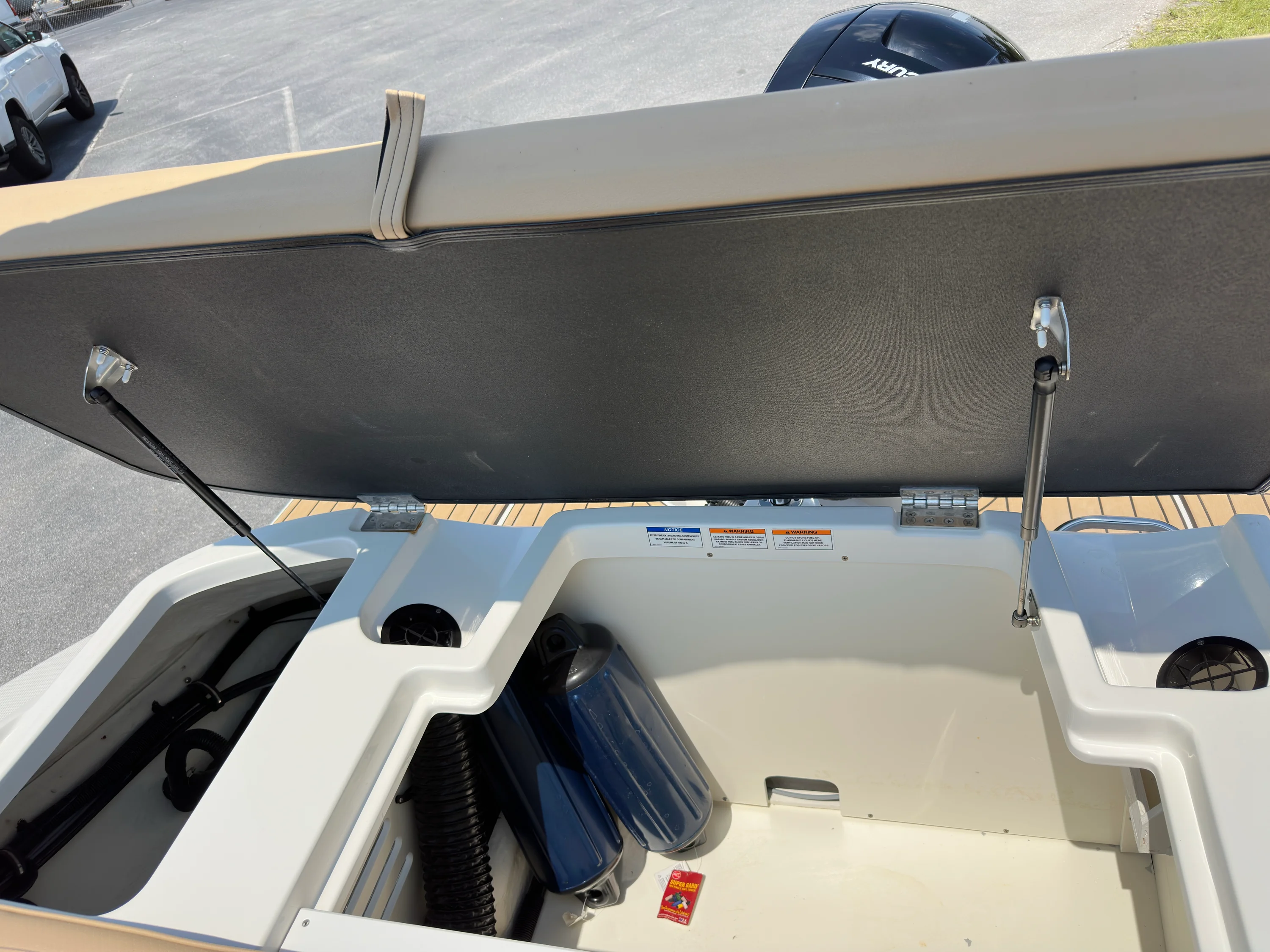2021 Sea Ray SPX 190 Image Thumbnail #4