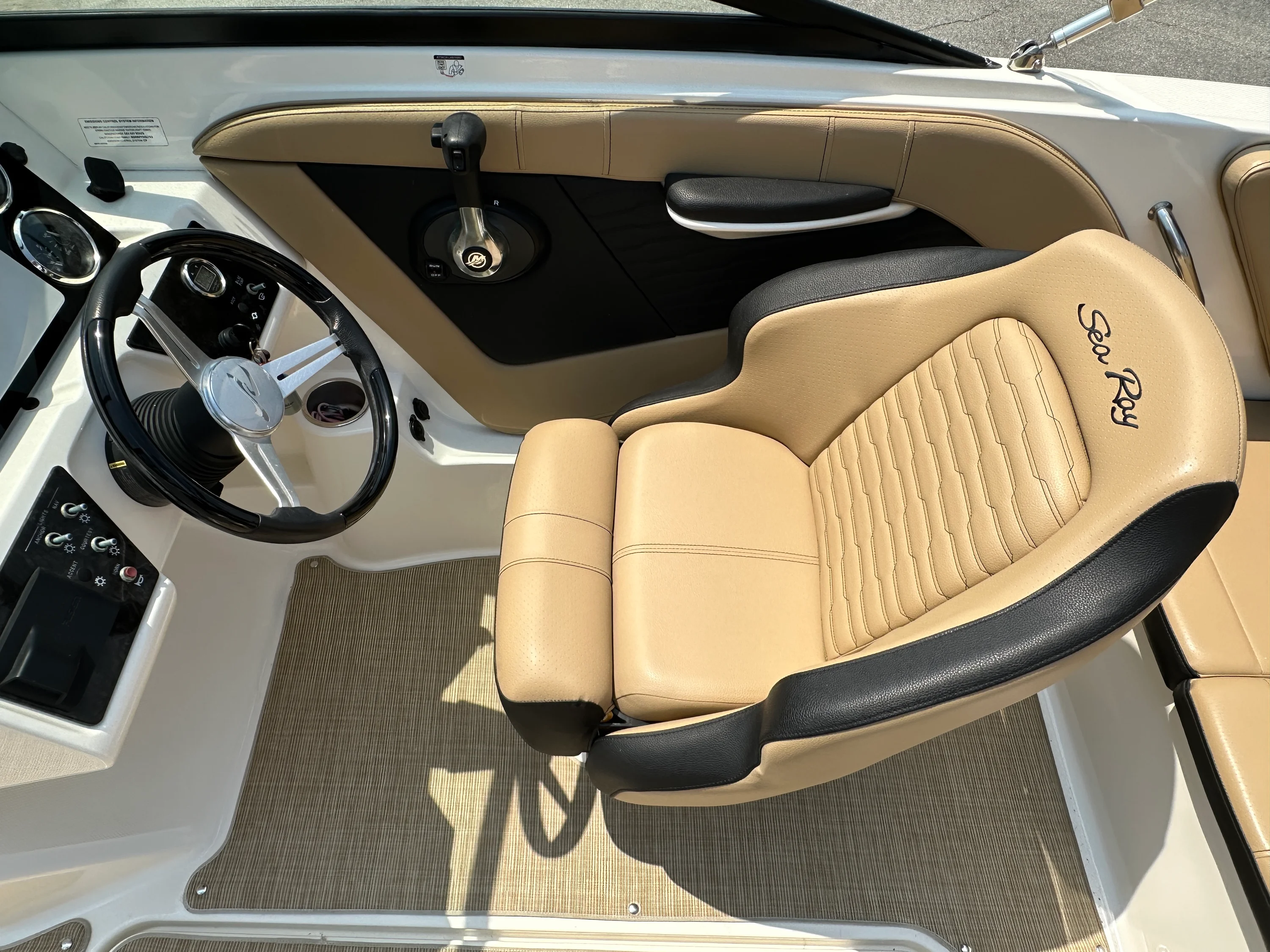 2021 Sea Ray SPX 190 Image Thumbnail #14