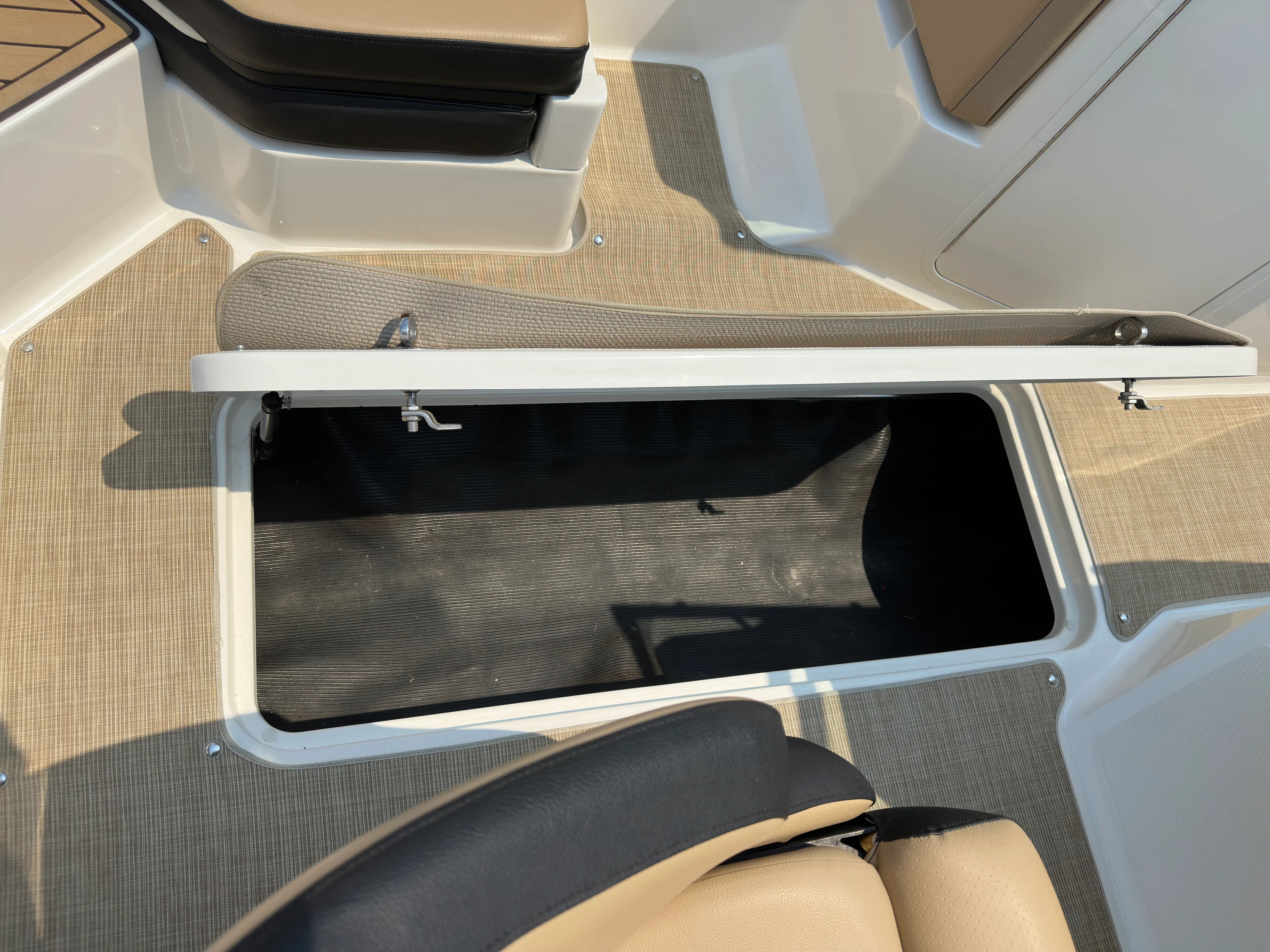 2021 Sea Ray SPX 190 Image Thumbnail #15