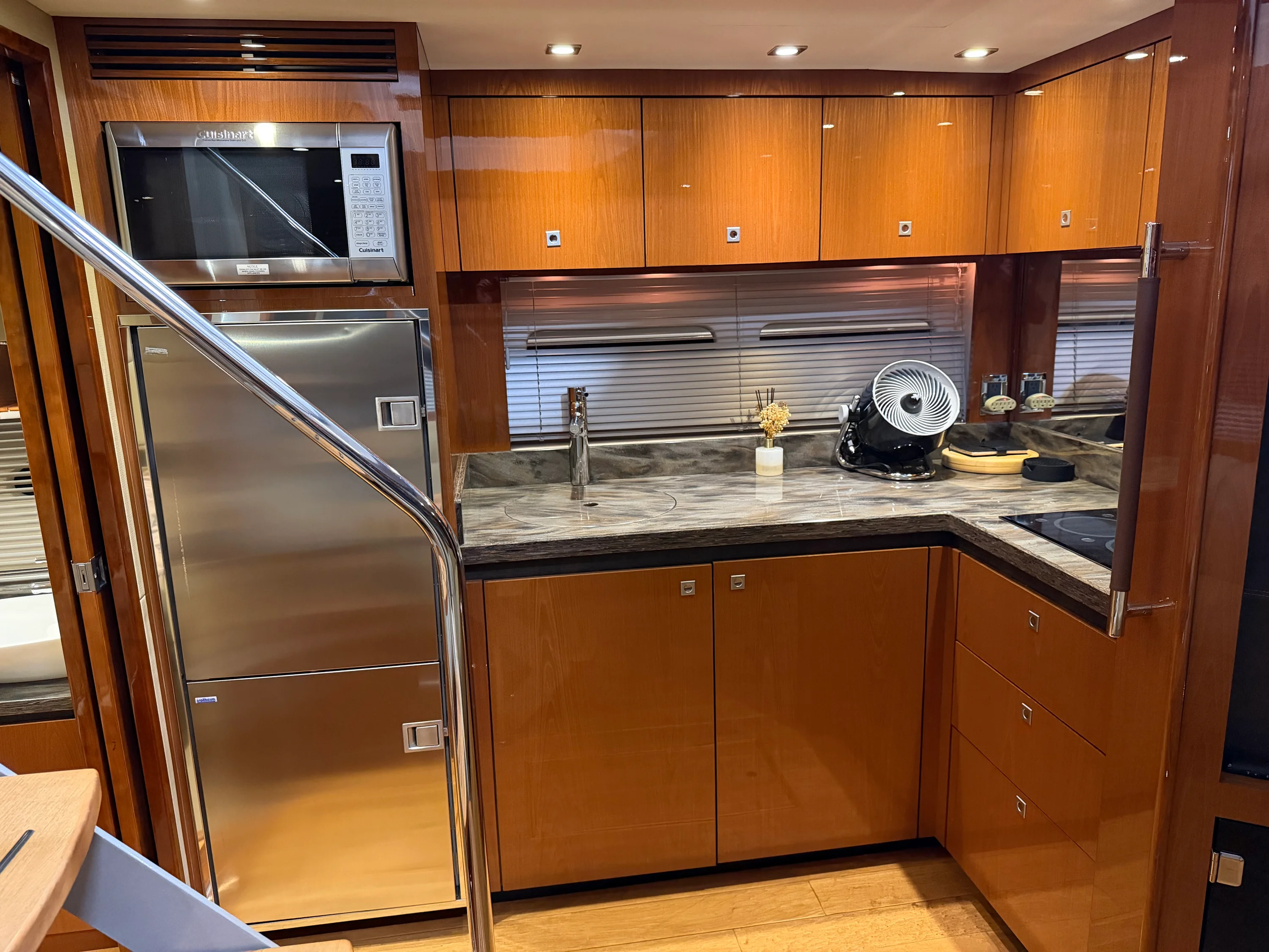 2015 Sea Ray 510 SUNDANCER Image Thumbnail #21