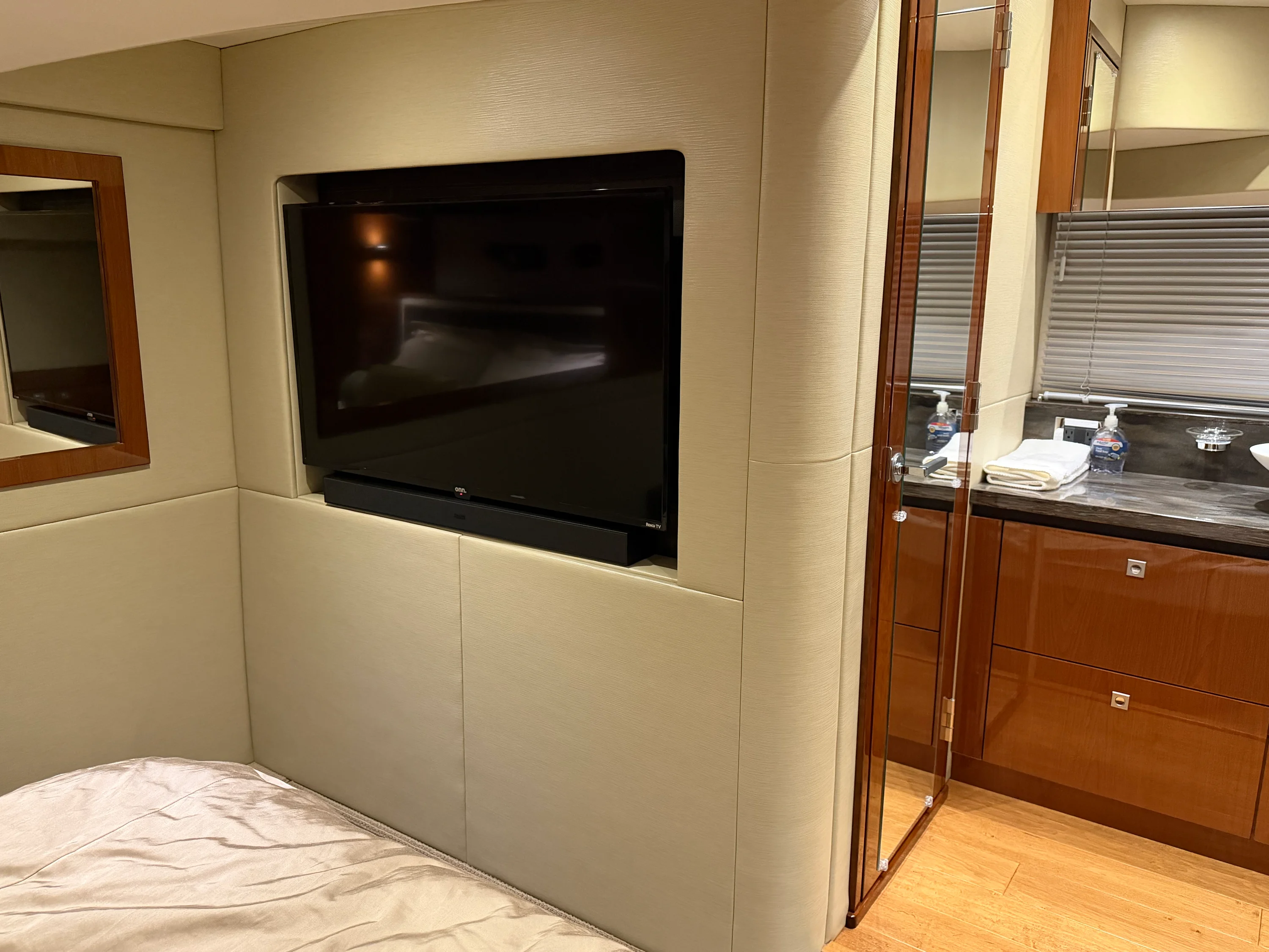 2015 Sea Ray 510 SUNDANCER Image Thumbnail #32