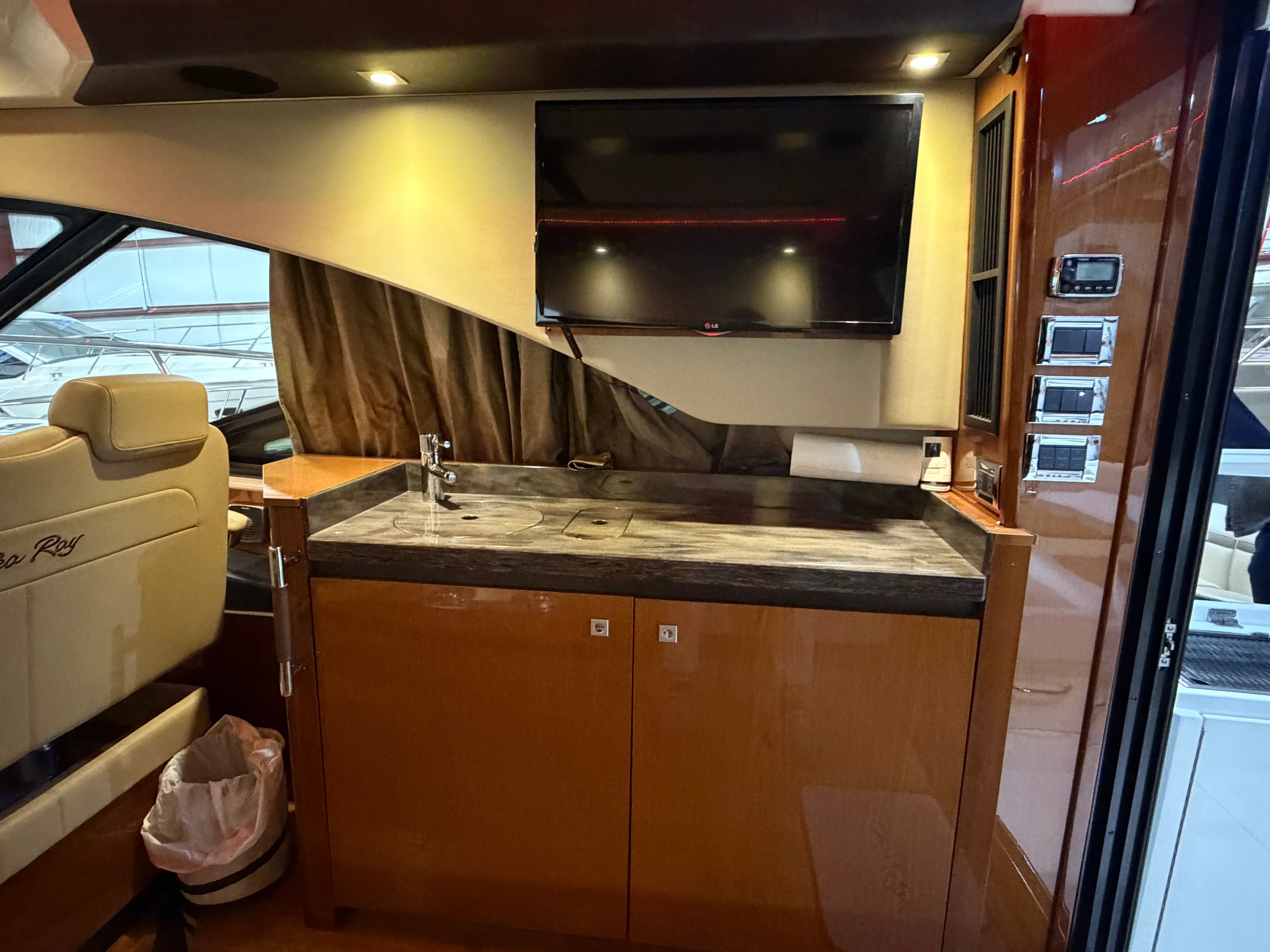 2015 Sea Ray 510 SUNDANCER Image Thumbnail #16