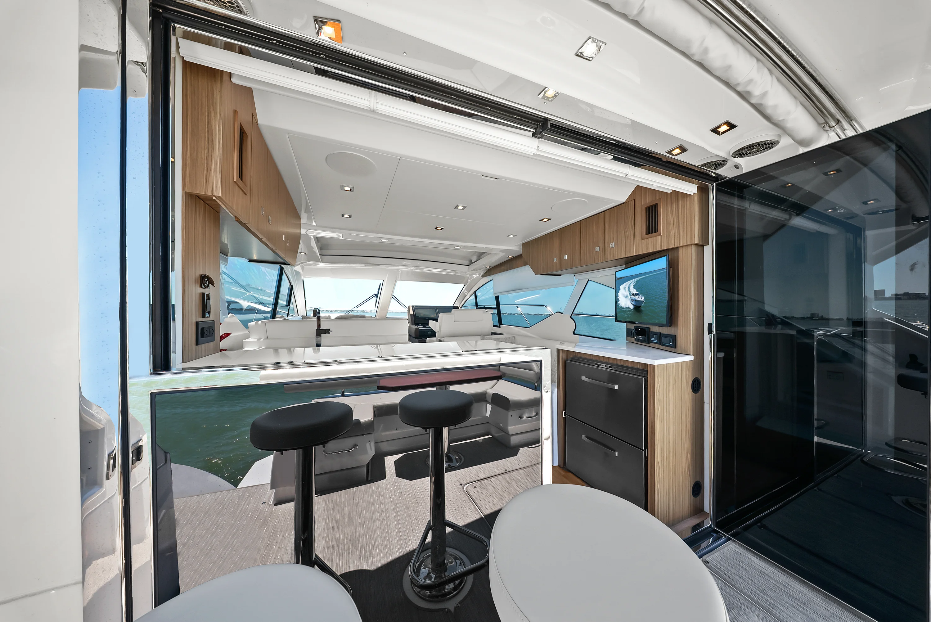 2025 Cruisers Yachts 50 Cantius Image Thumbnail #29