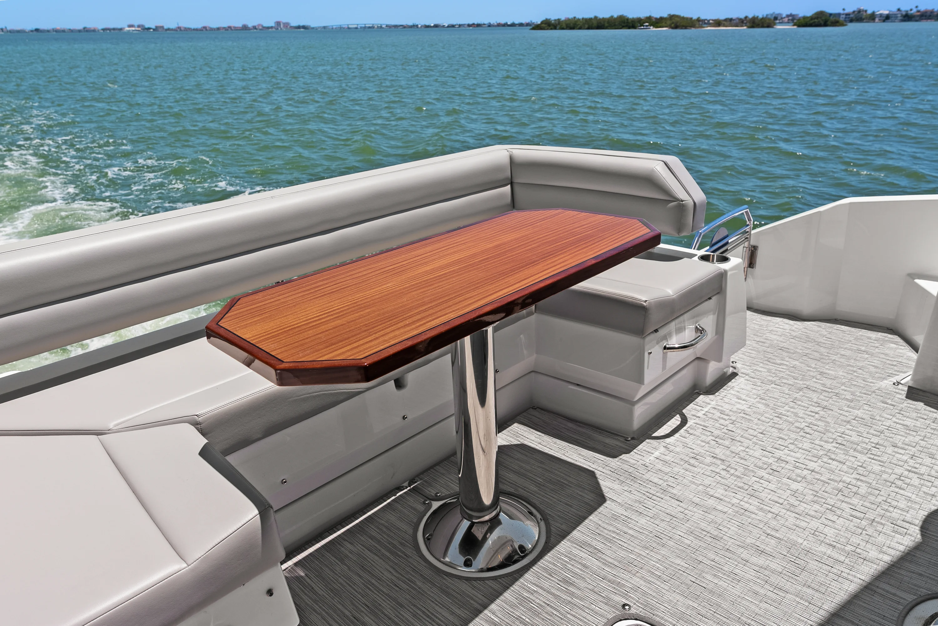 2025 Cruisers Yachts 50 Cantius Image Thumbnail #23