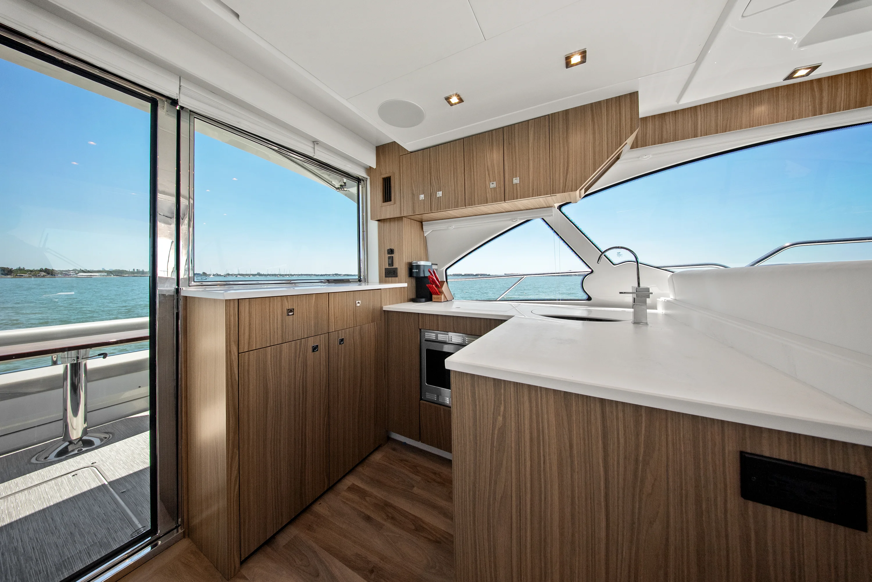 2025 Cruisers Yachts 50 Cantius Image Thumbnail #35