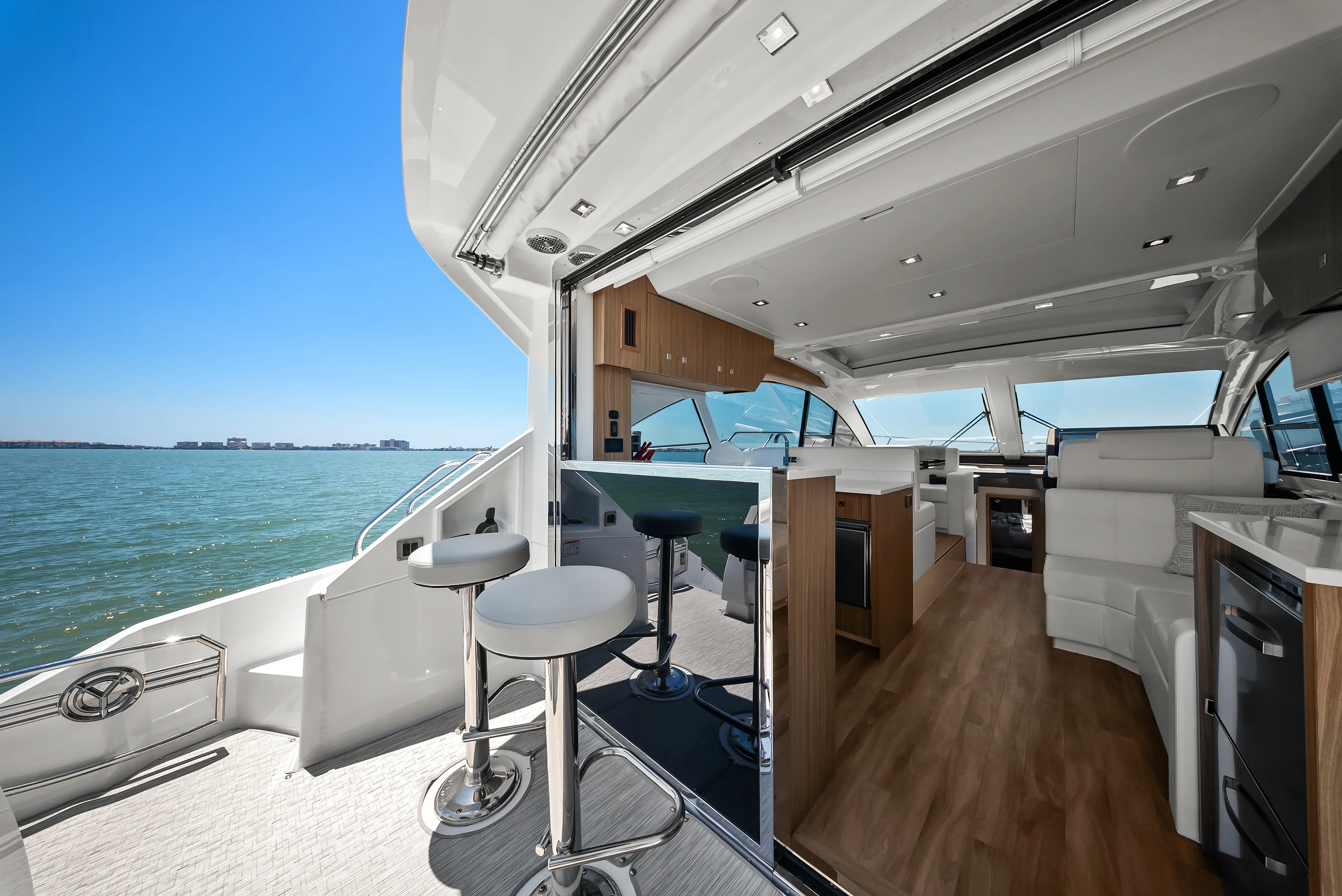2025 Cruisers Yachts 50 Cantius Image Thumbnail #24