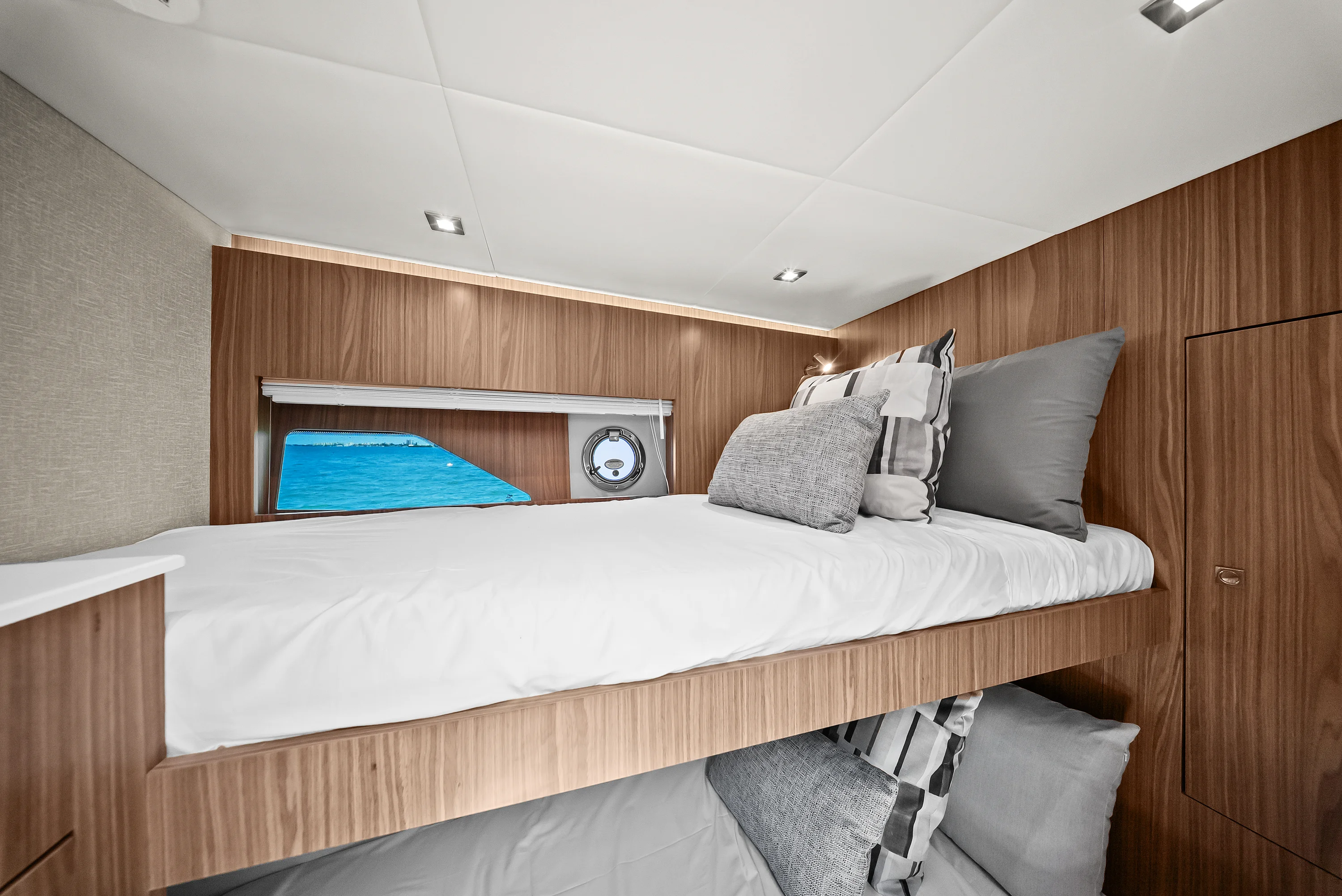 2025 Cruisers Yachts 50 Cantius Image Thumbnail #65