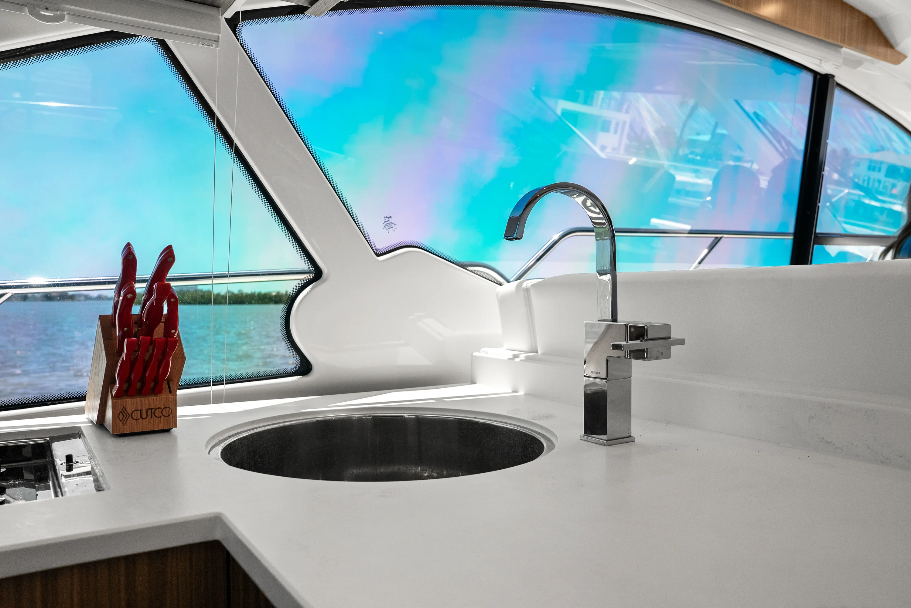 2025 Cruisers Yachts 50 Cantius Image Thumbnail #38