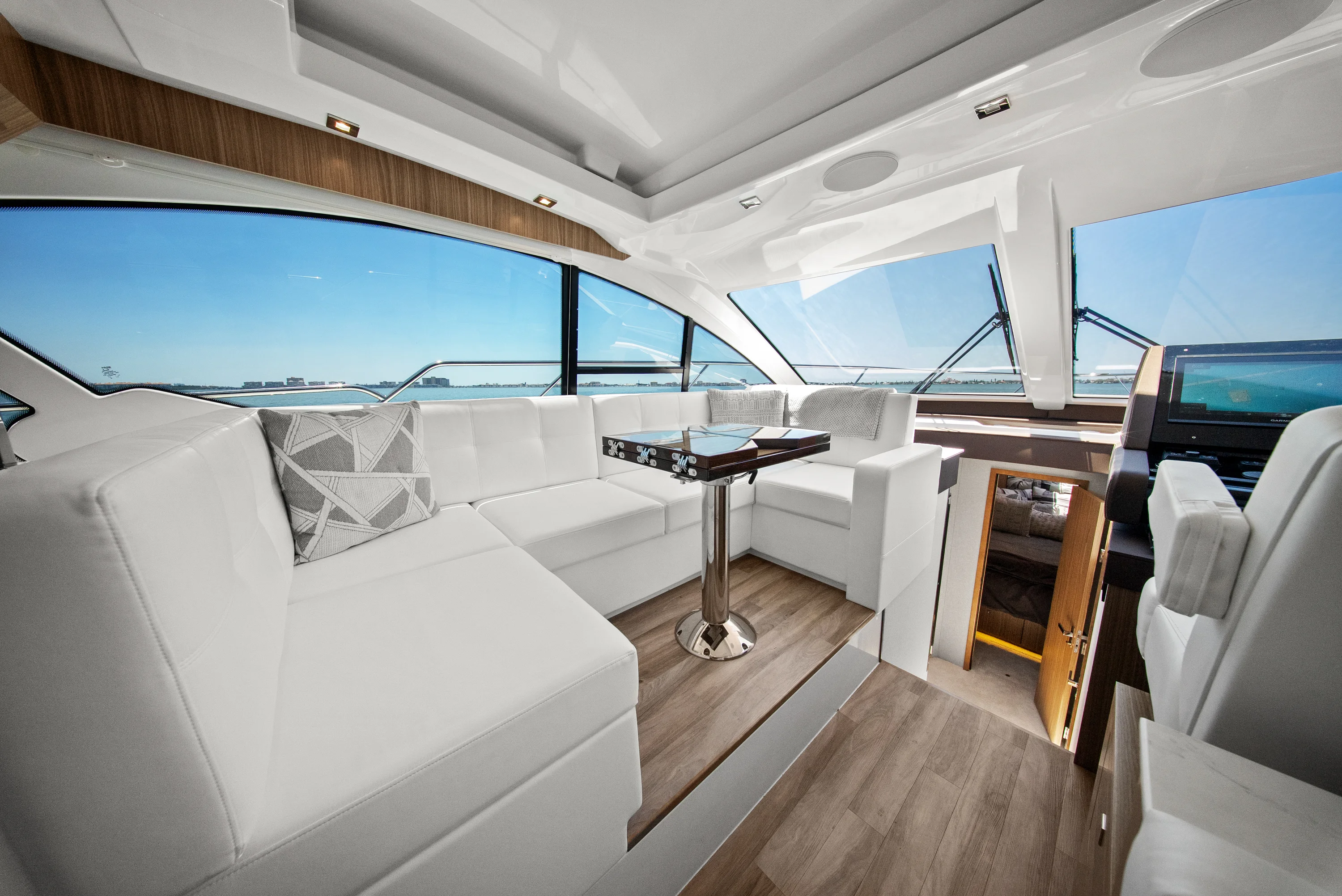 2025 Cruisers Yachts 50 Cantius Image Thumbnail #41