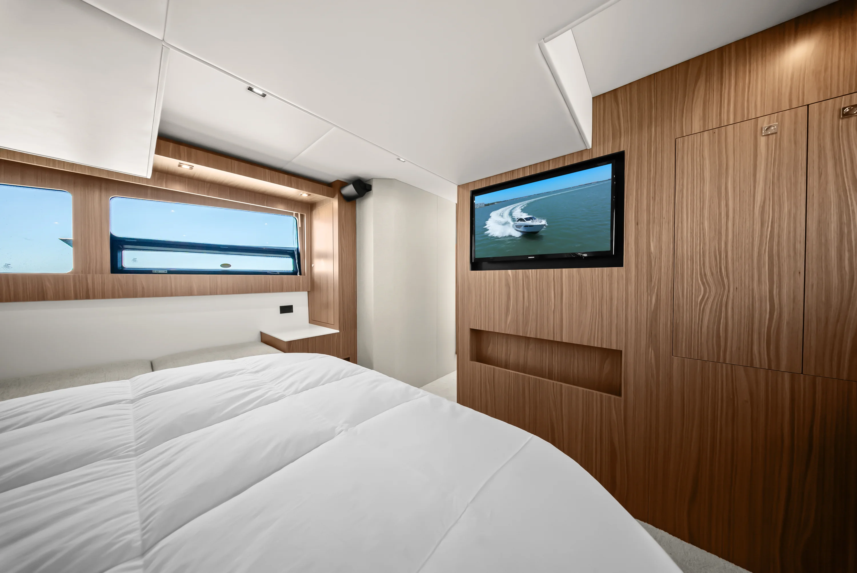 2025 Cruisers Yachts 50 Cantius Image Thumbnail #78