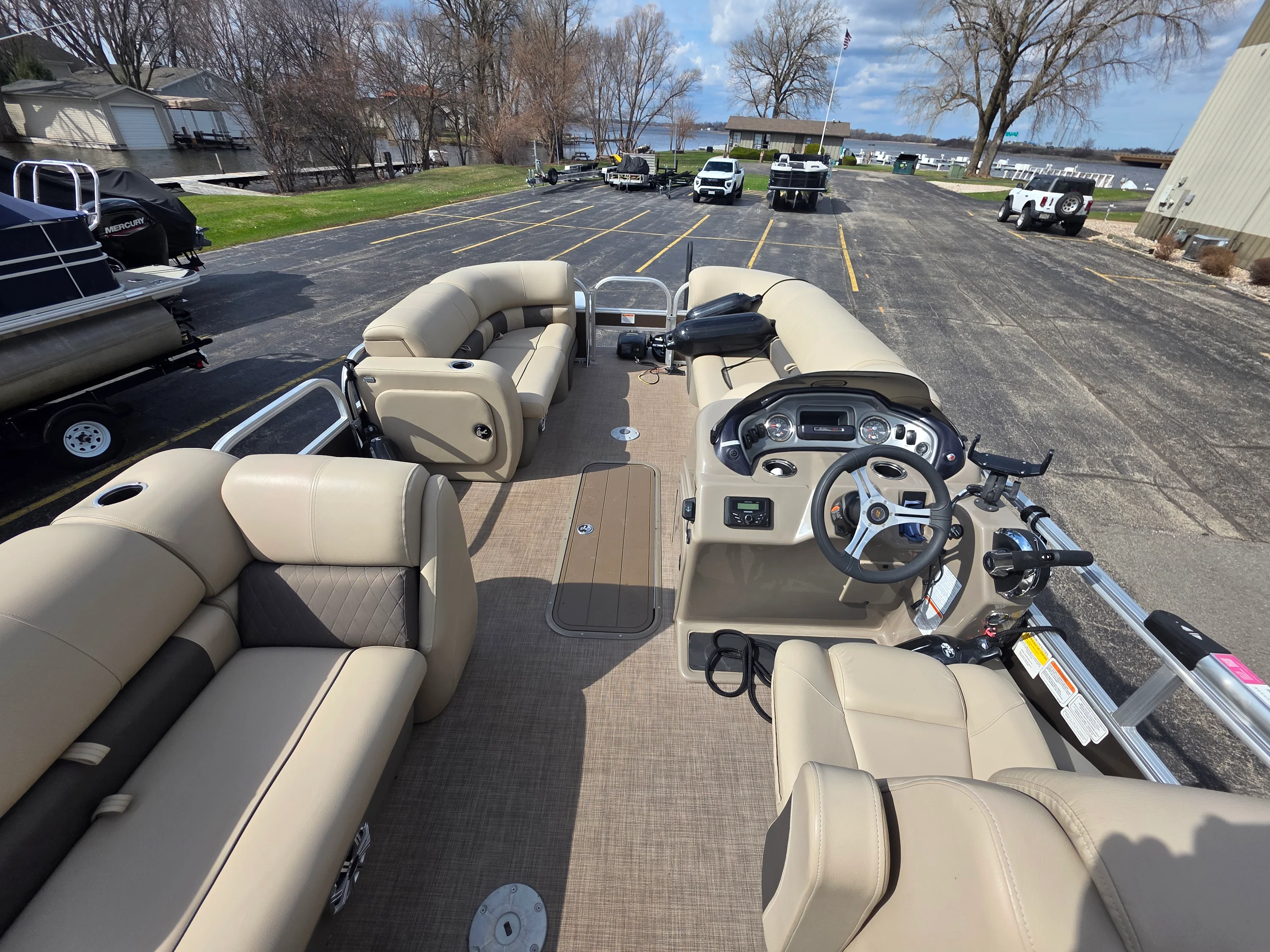 2023 Tracker SPORT FISH 22XP3 Image Thumbnail #7