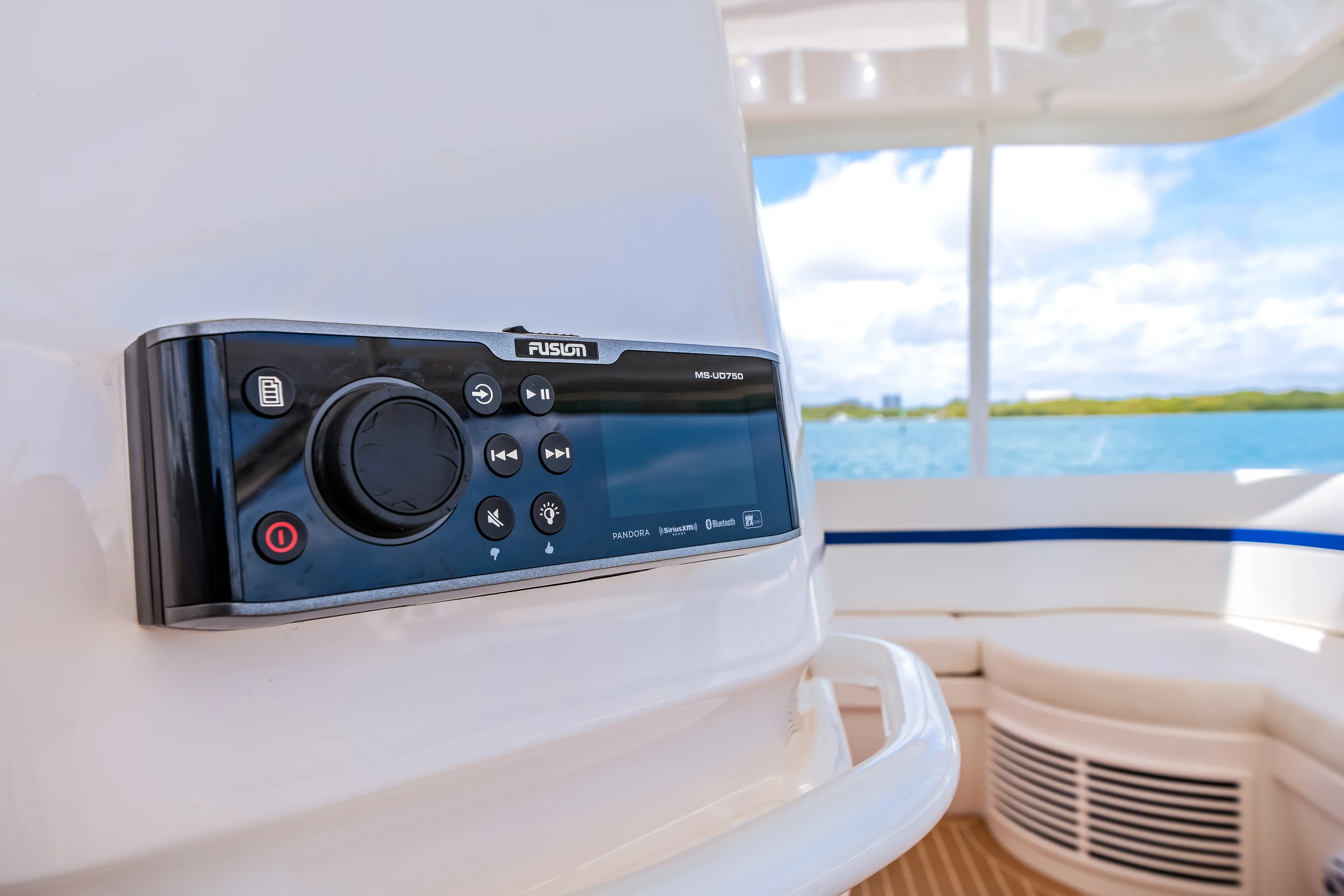 2018 Intrepid 475 SPORT YACHT Image Thumbnail #31