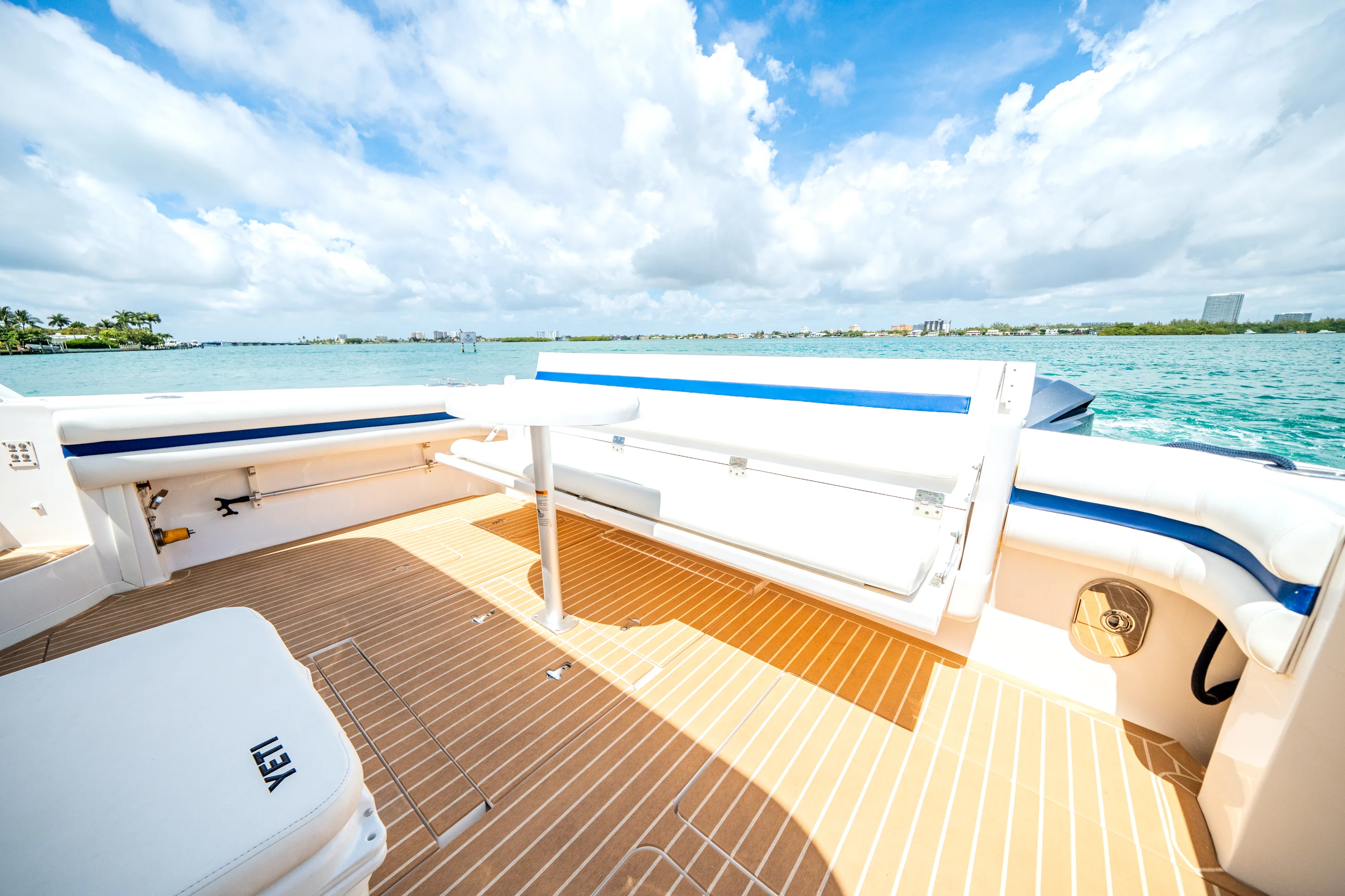 2018 Intrepid 475 SPORT YACHT Image Thumbnail #17