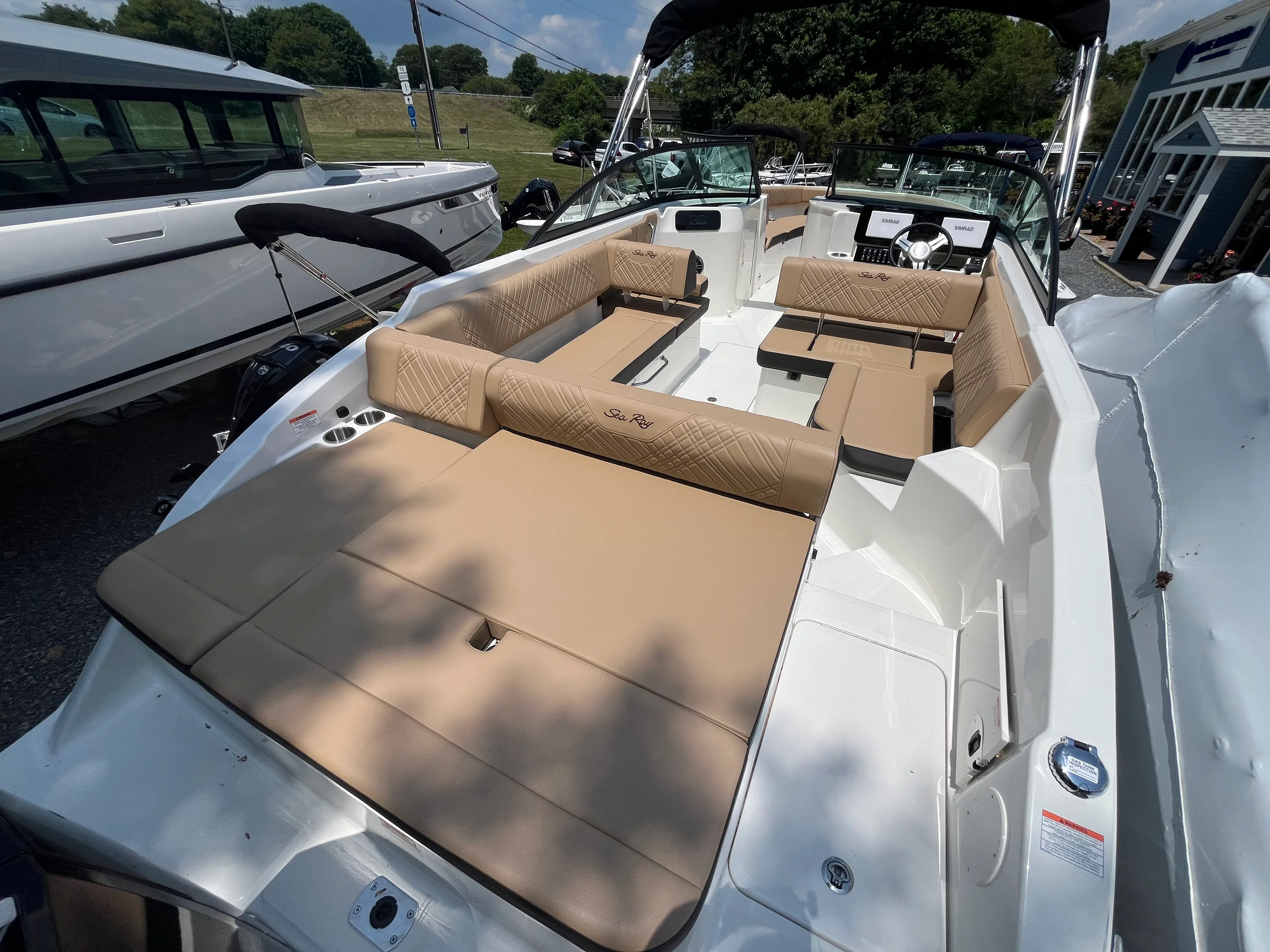 2026 Sea Ray SDX 250 Outboard Image Thumbnail #2