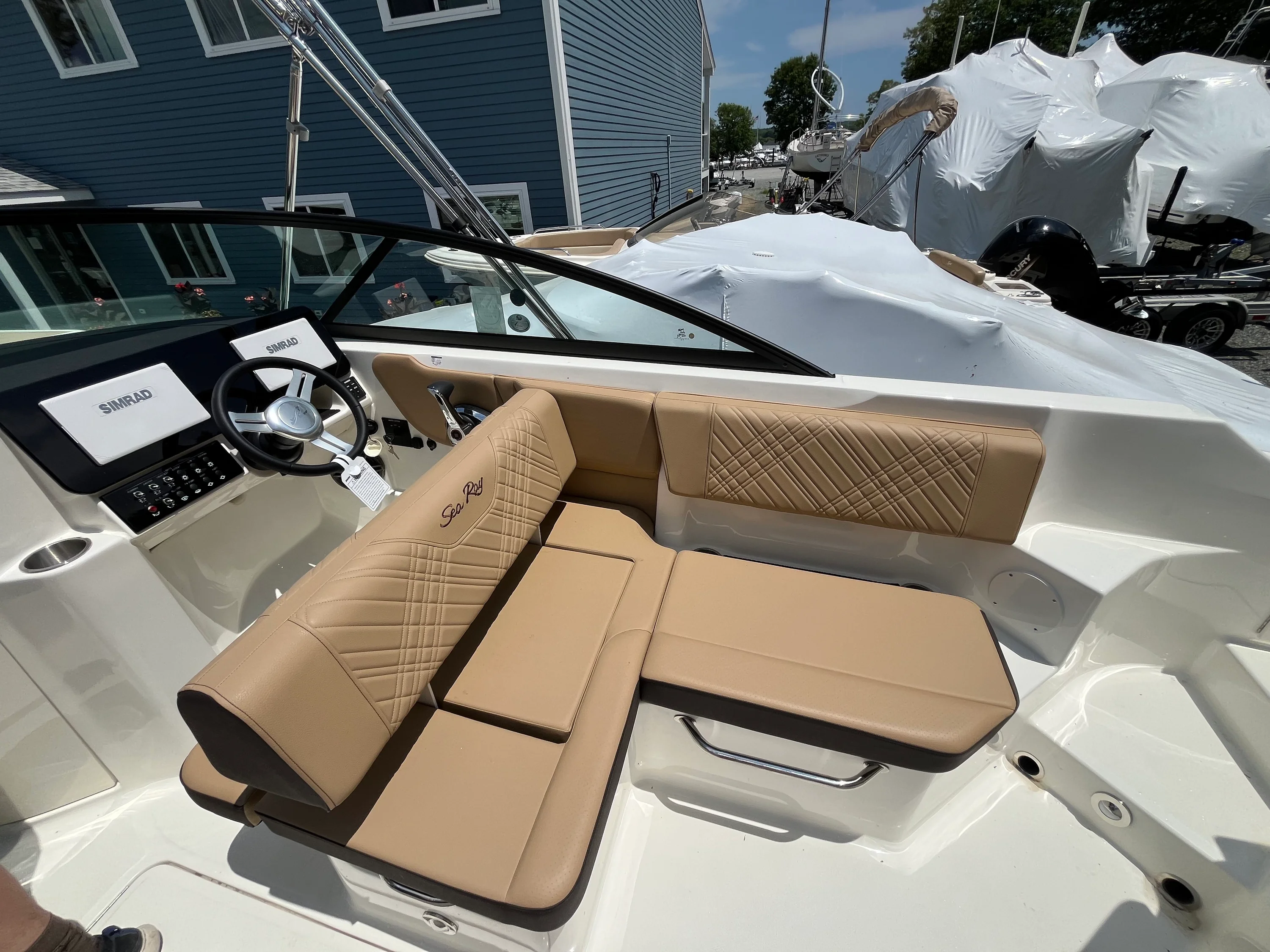 2026 Sea Ray SDX 250 Outboard Image Thumbnail #12