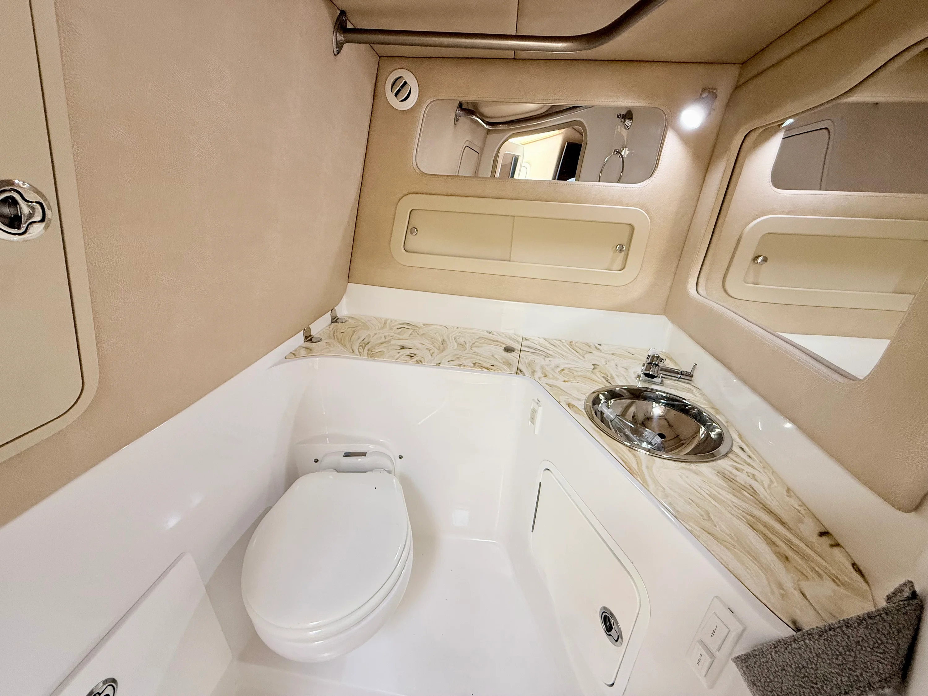 2020 Nor-Tech 550 SPORT CENTER CONSOLE Image Thumbnail #64