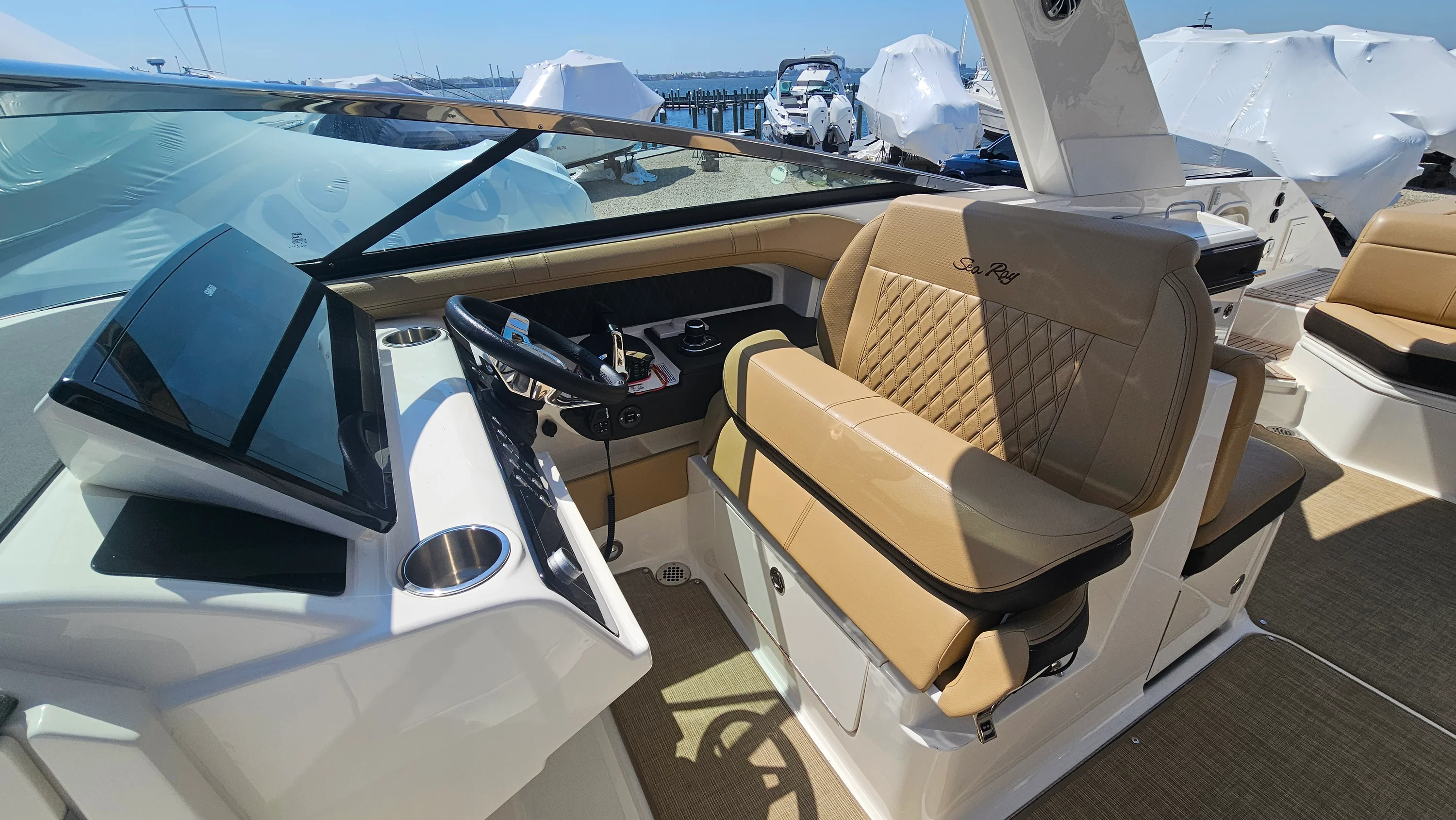 2023 Sea Ray 310 SLX OB Image Thumbnail #28