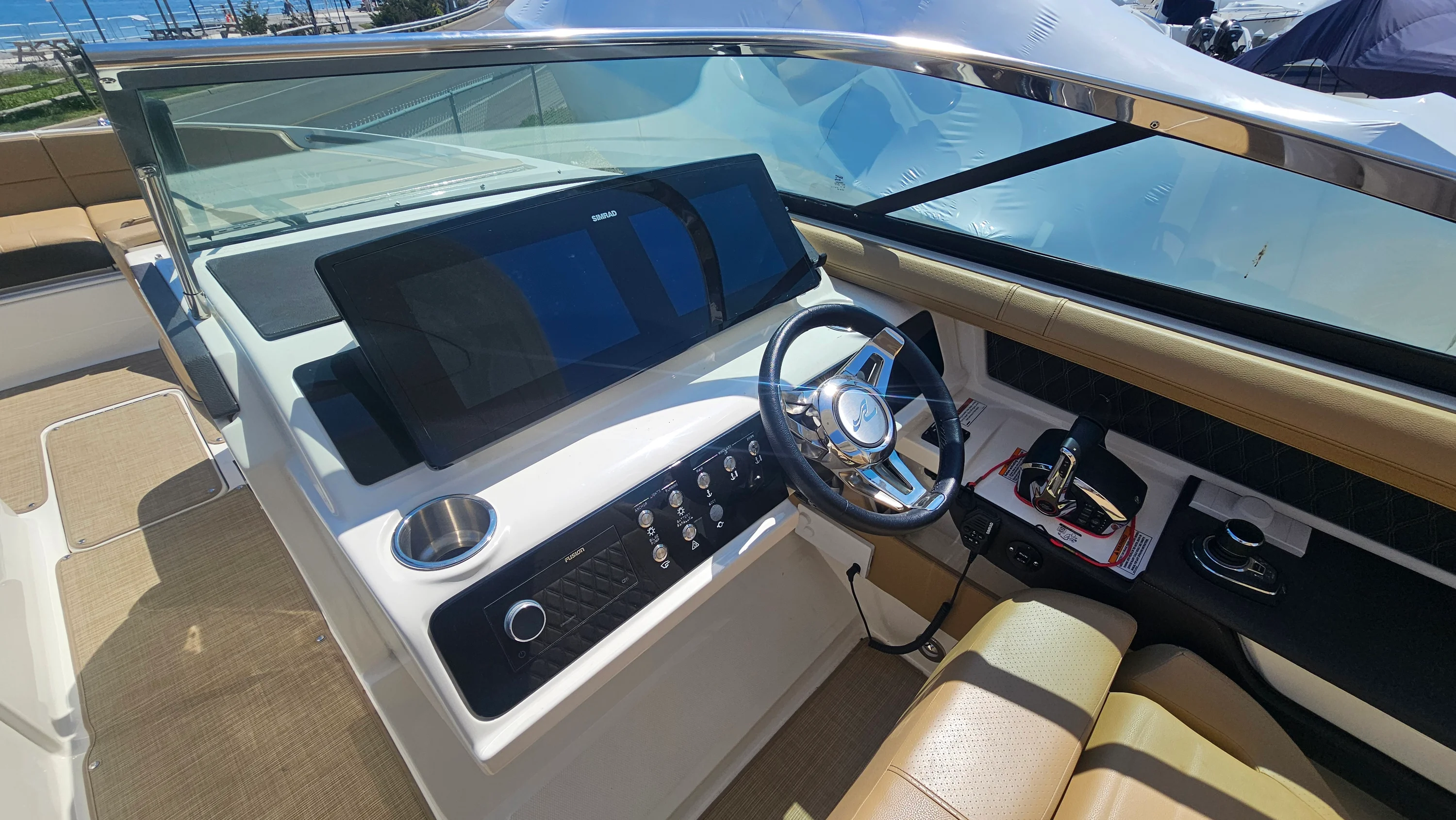 2023 Sea Ray 310 SLX OB Image Thumbnail #30