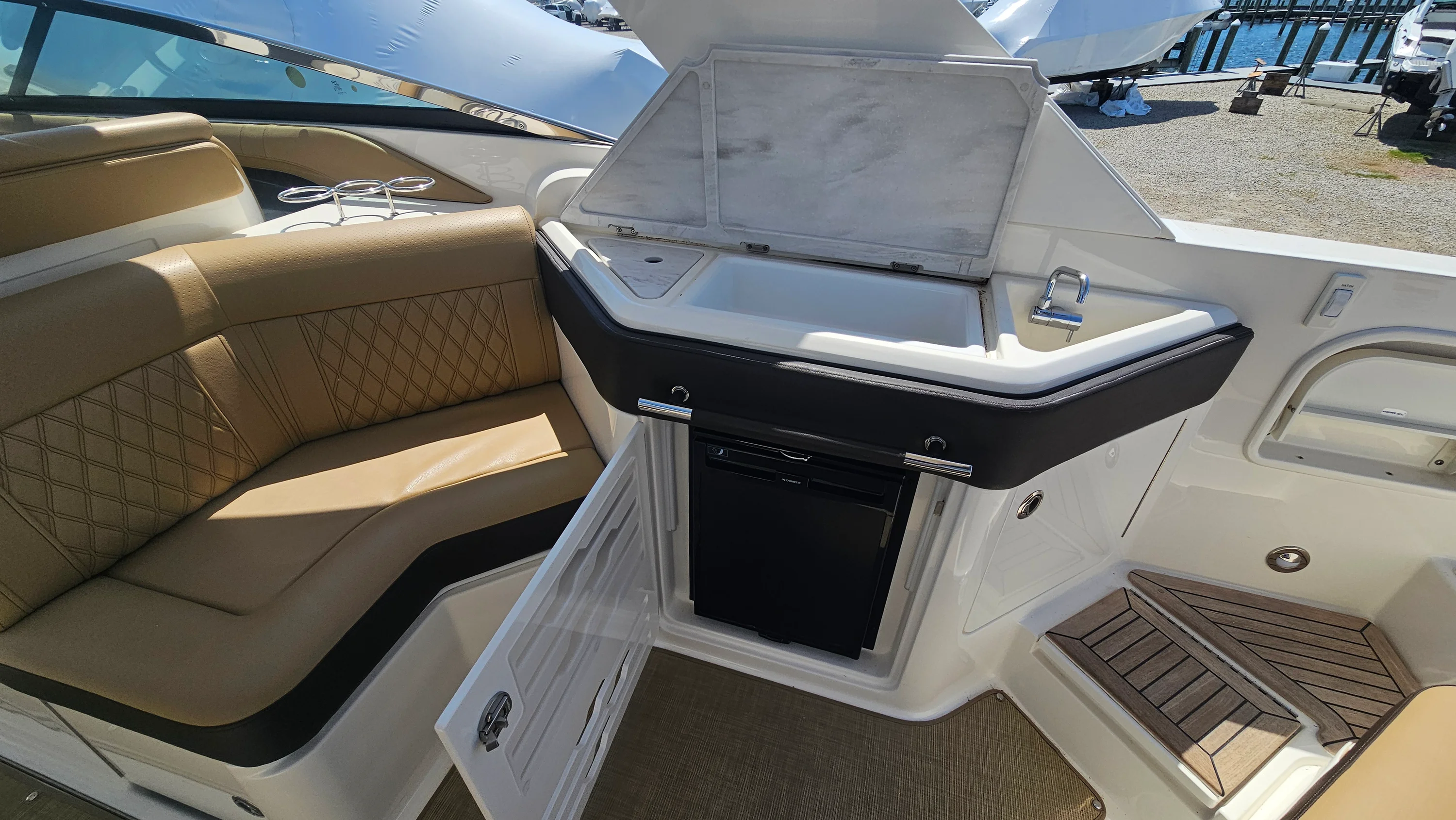 2023 Sea Ray 310 SLX OB Image Thumbnail #23