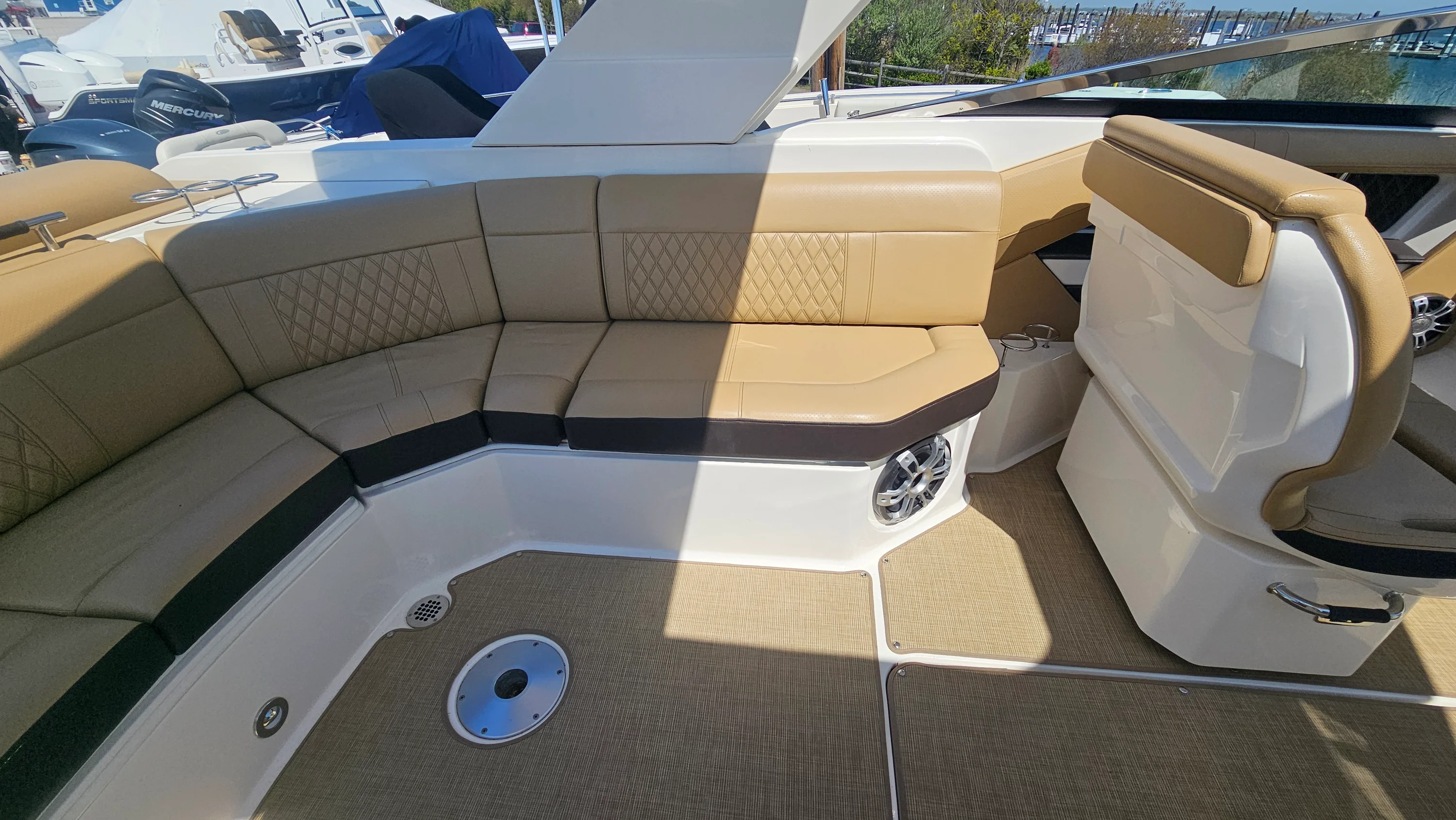2023 Sea Ray 310 SLX OB Image Thumbnail #19