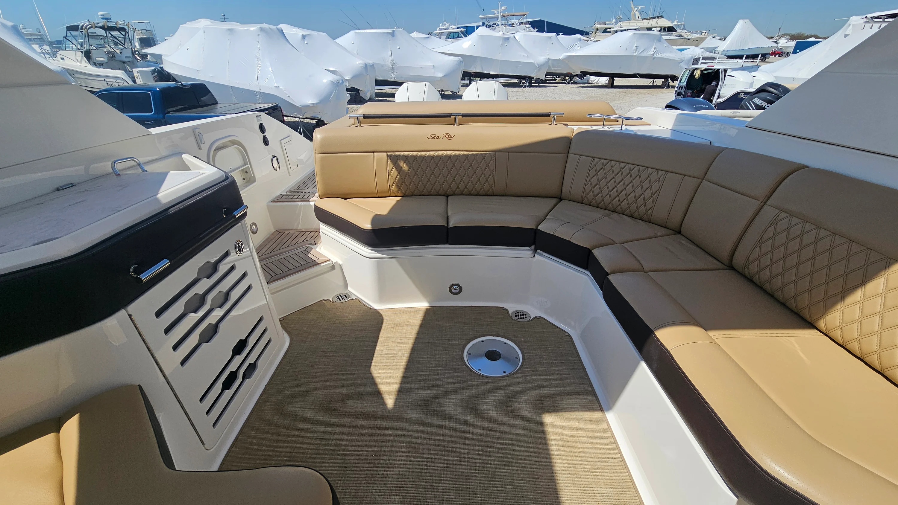 2023 Sea Ray 310 SLX OB Image Thumbnail #21