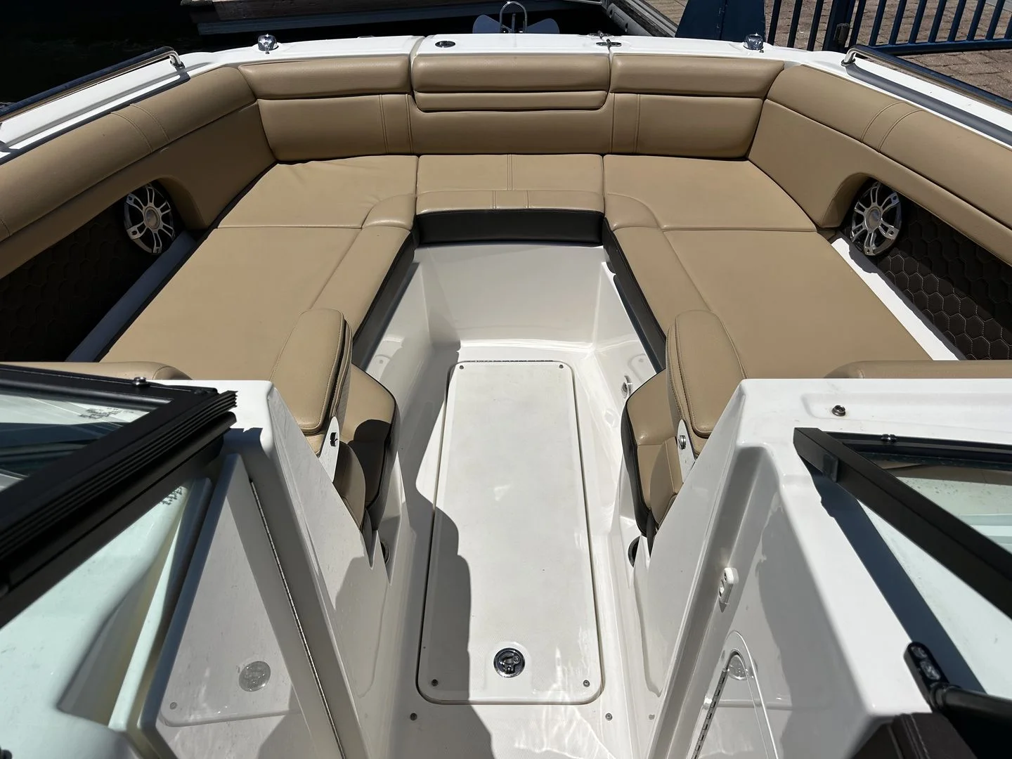 2024 Sea Ray 270 SDX OB Image Thumbnail #30