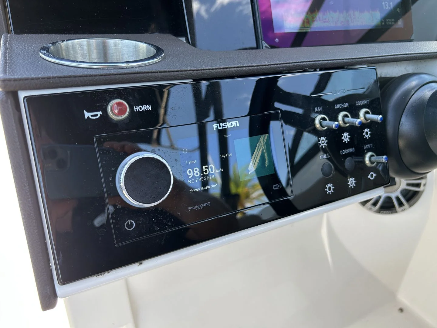 2024 Sea Ray 270 SDX OB Image Thumbnail #25