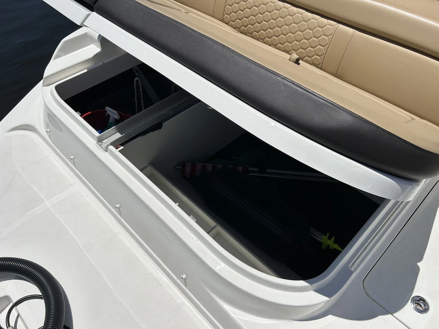 2024 Sea Ray 270 SDX OB Image Thumbnail #32