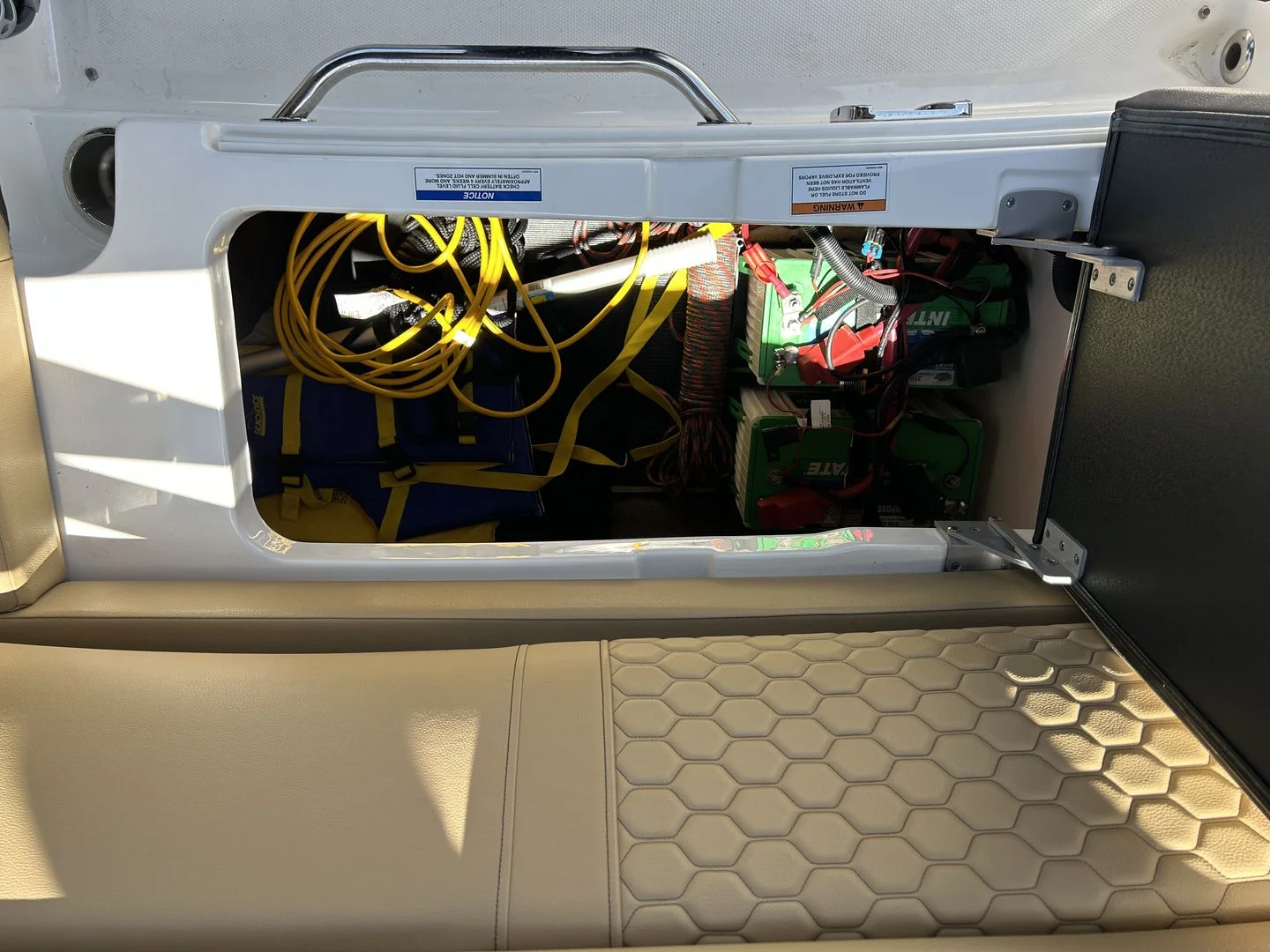 2024 Sea Ray 270 SDX OB Image Thumbnail #38