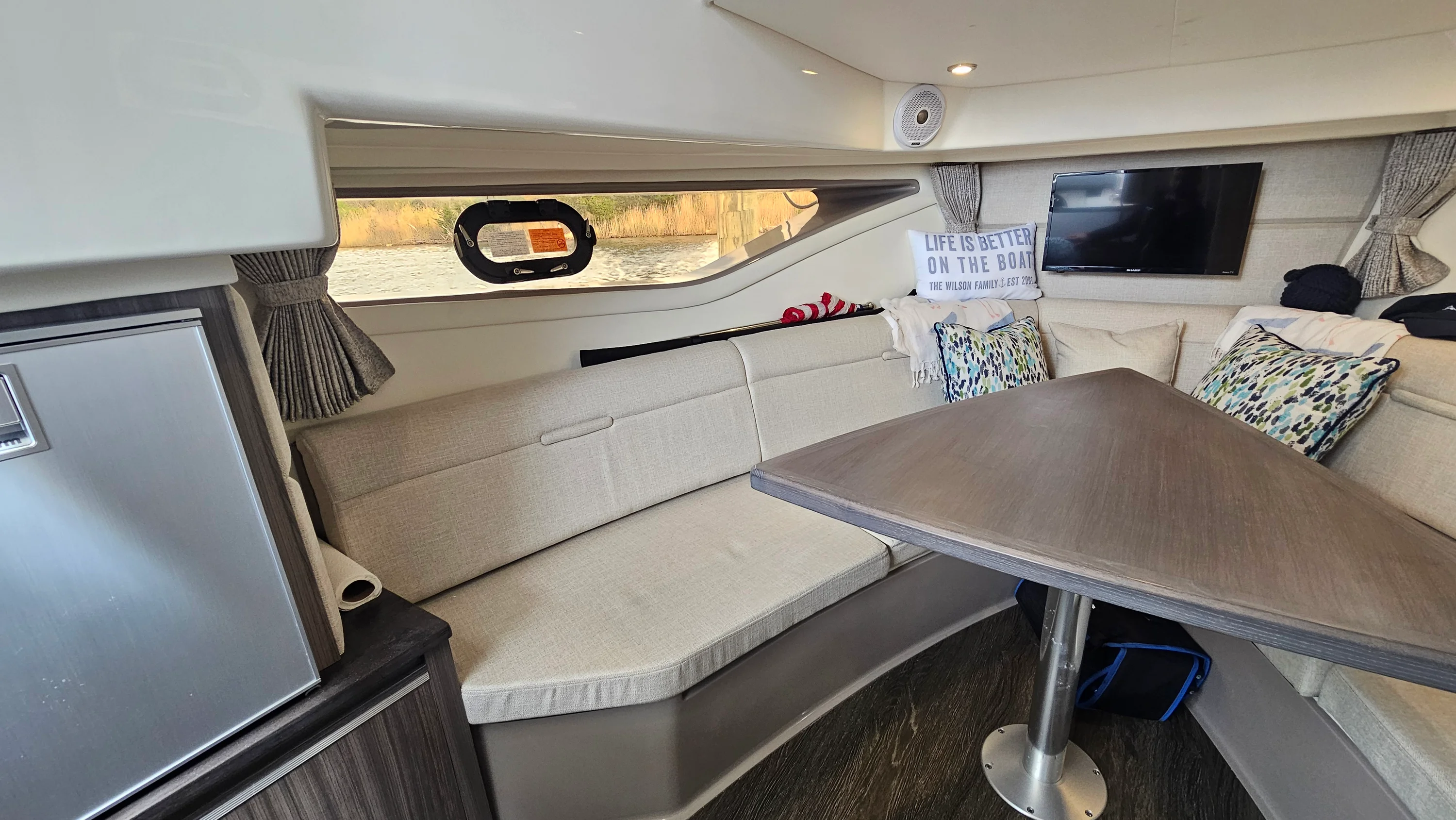 2020 Sea Ray 320 SUNDANCER OB Image Thumbnail #23