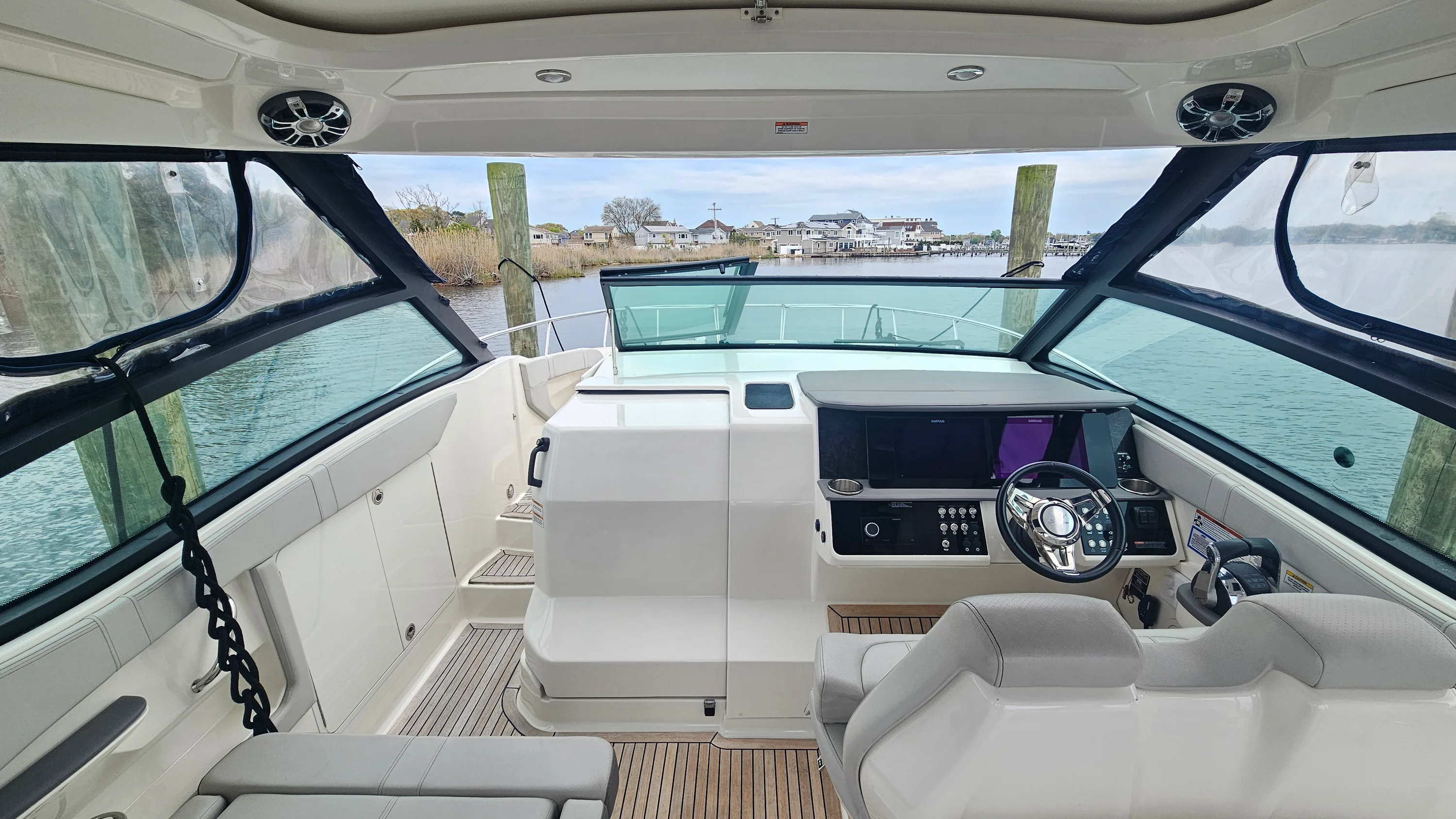 2020 Sea Ray 320 SUNDANCER OB Image Thumbnail #12