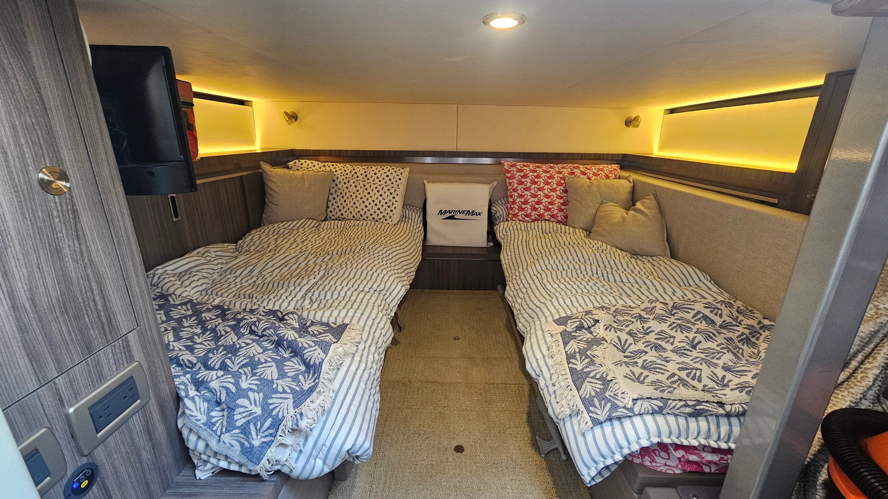 2020 Sea Ray 320 SUNDANCER OB Image Thumbnail #25