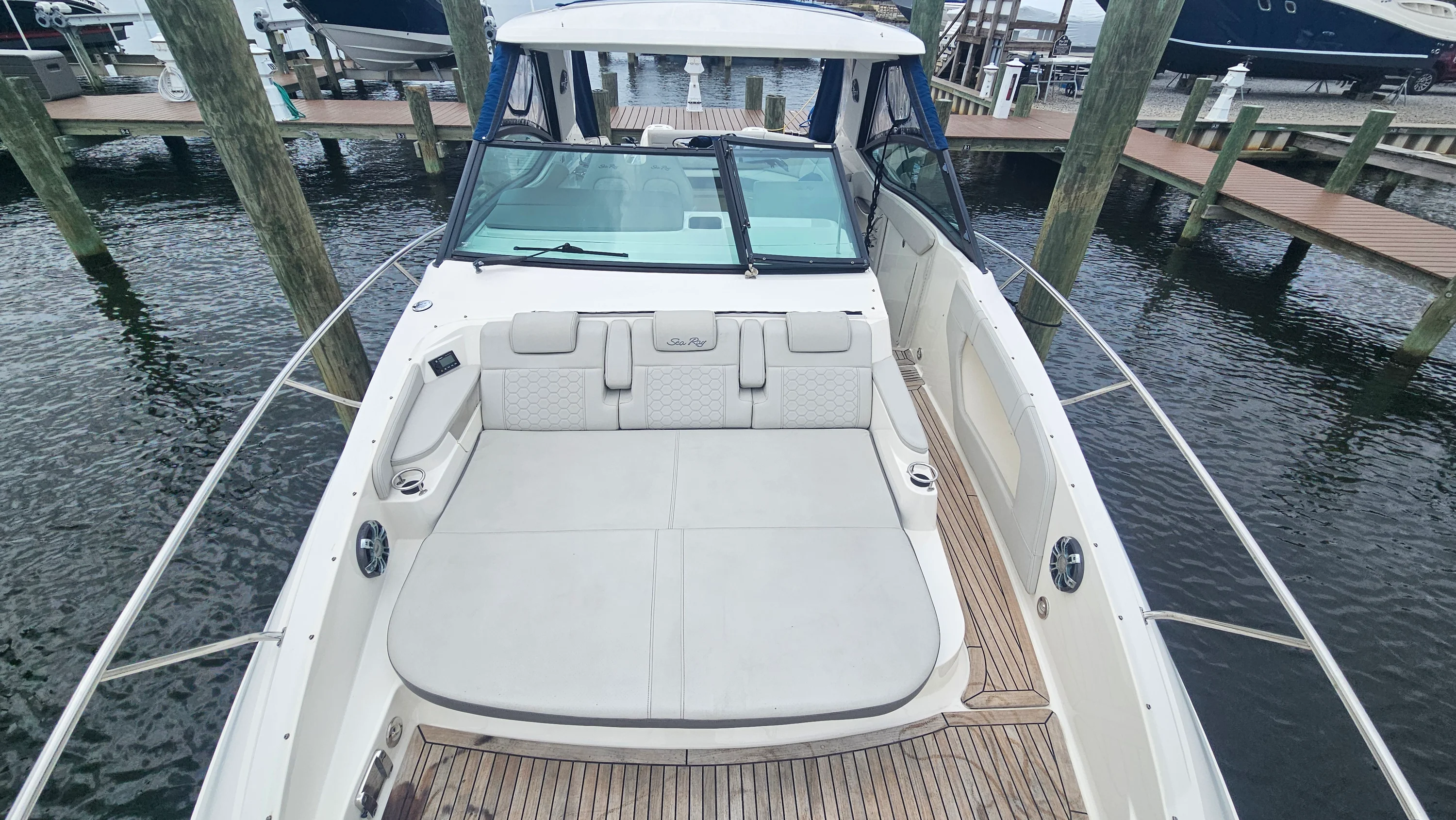 2020 Sea Ray 320 SUNDANCER OB Image Thumbnail #31