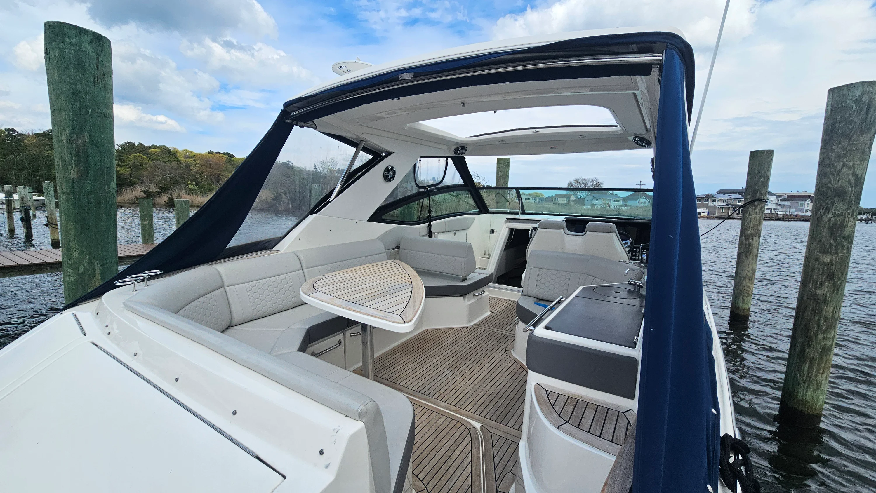 2020 Sea Ray 320 SUNDANCER OB Image Thumbnail #7