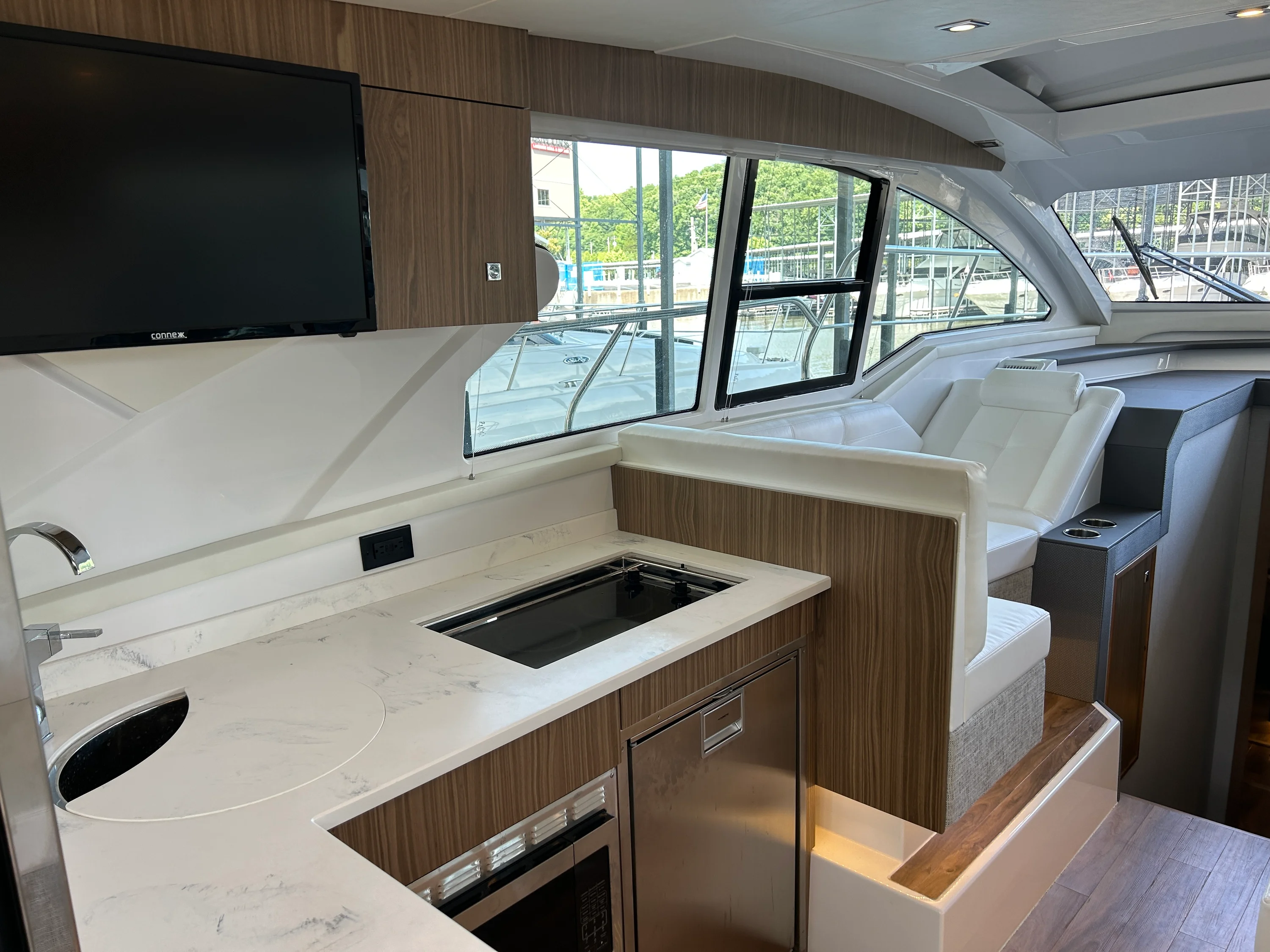 2024 Cruisers Yachts 42 Cantius Image Thumbnail #11