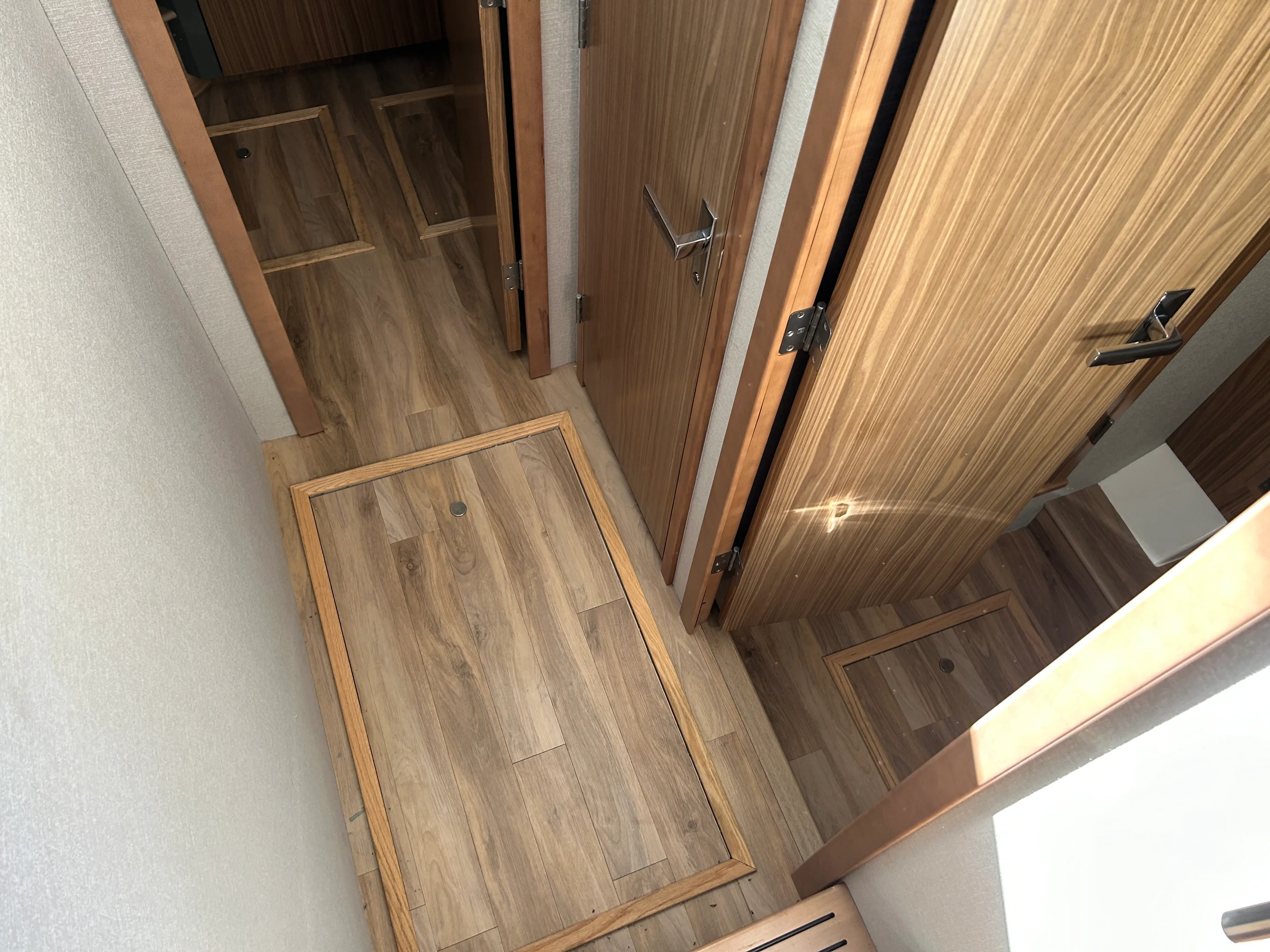 2024 Cruisers Yachts 42 Cantius Image Thumbnail #21