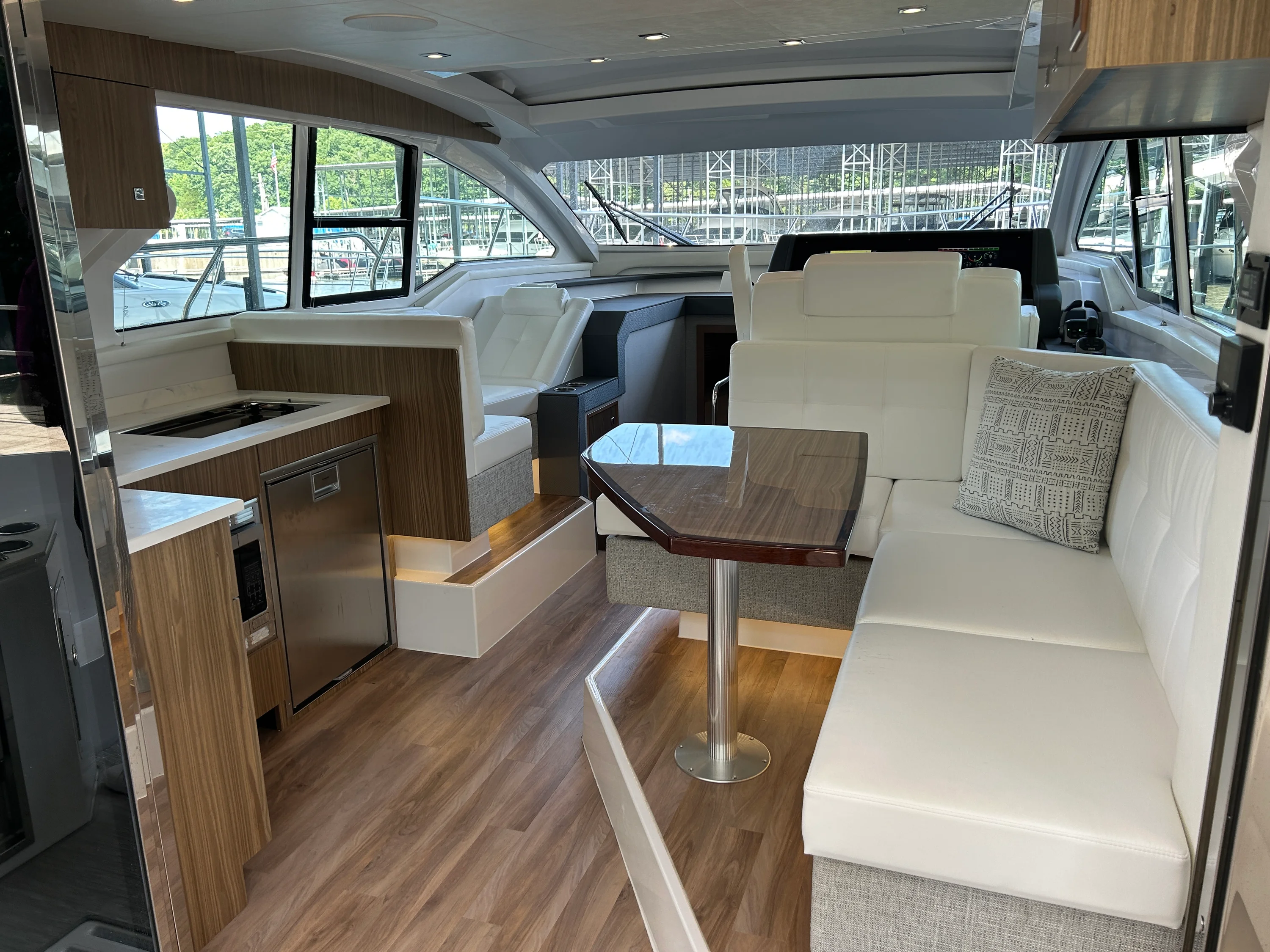 2024 Cruisers Yachts 42 Cantius Image Thumbnail #13