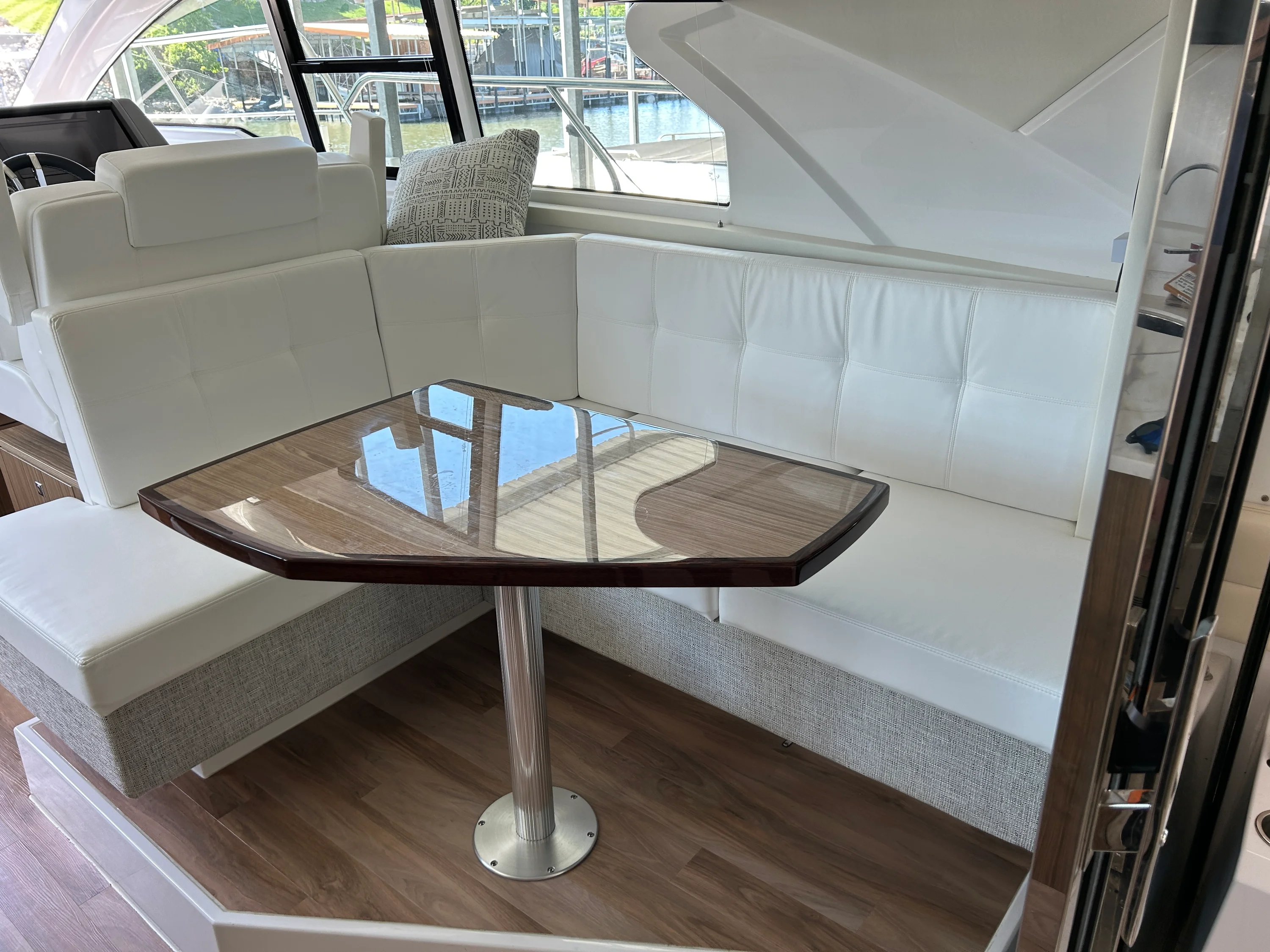 2024 Cruisers Yachts 42 Cantius Image Thumbnail #12
