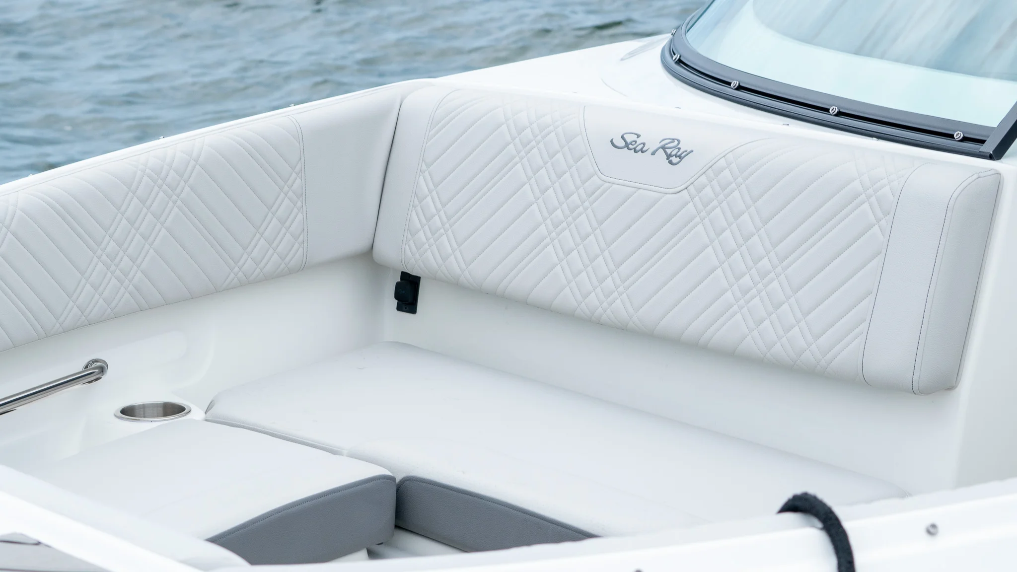 2026 Sea Ray SDX 230 Outboard Image Thumbnail #18
