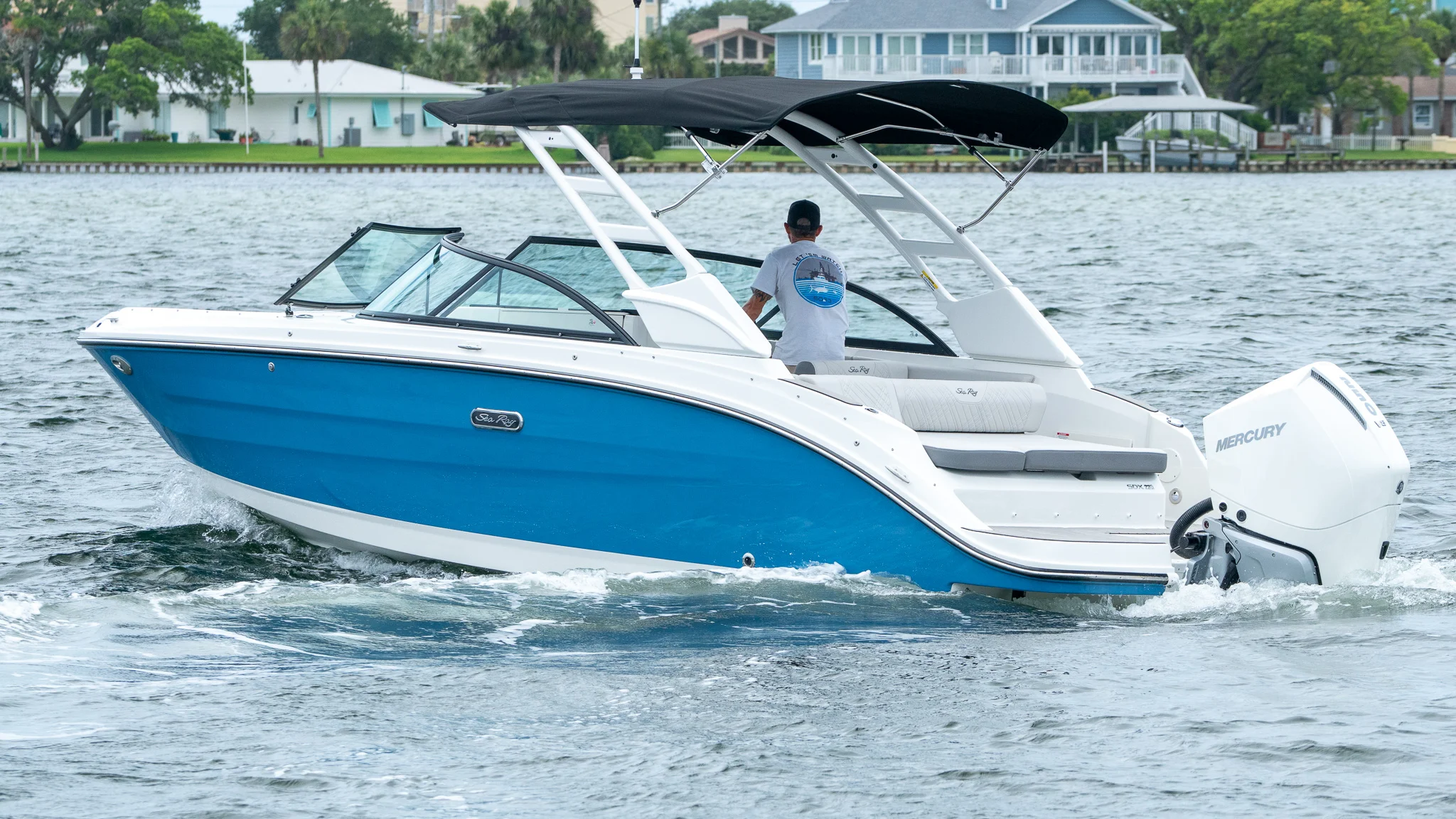 2026 Sea Ray SDX 230 Outboard Image Thumbnail #9