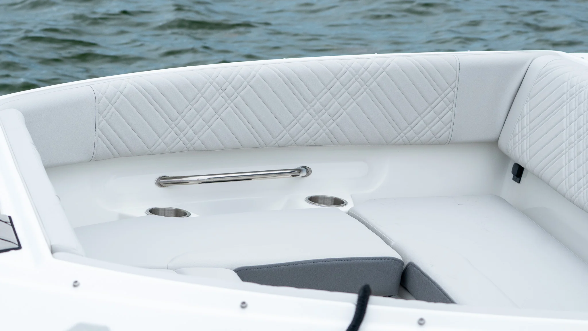 2026 Sea Ray SDX 230 Outboard Image Thumbnail #14