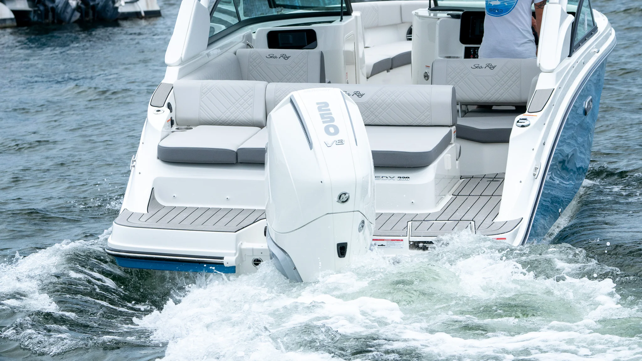 2026 Sea Ray SDX 230 Outboard Image Thumbnail #21