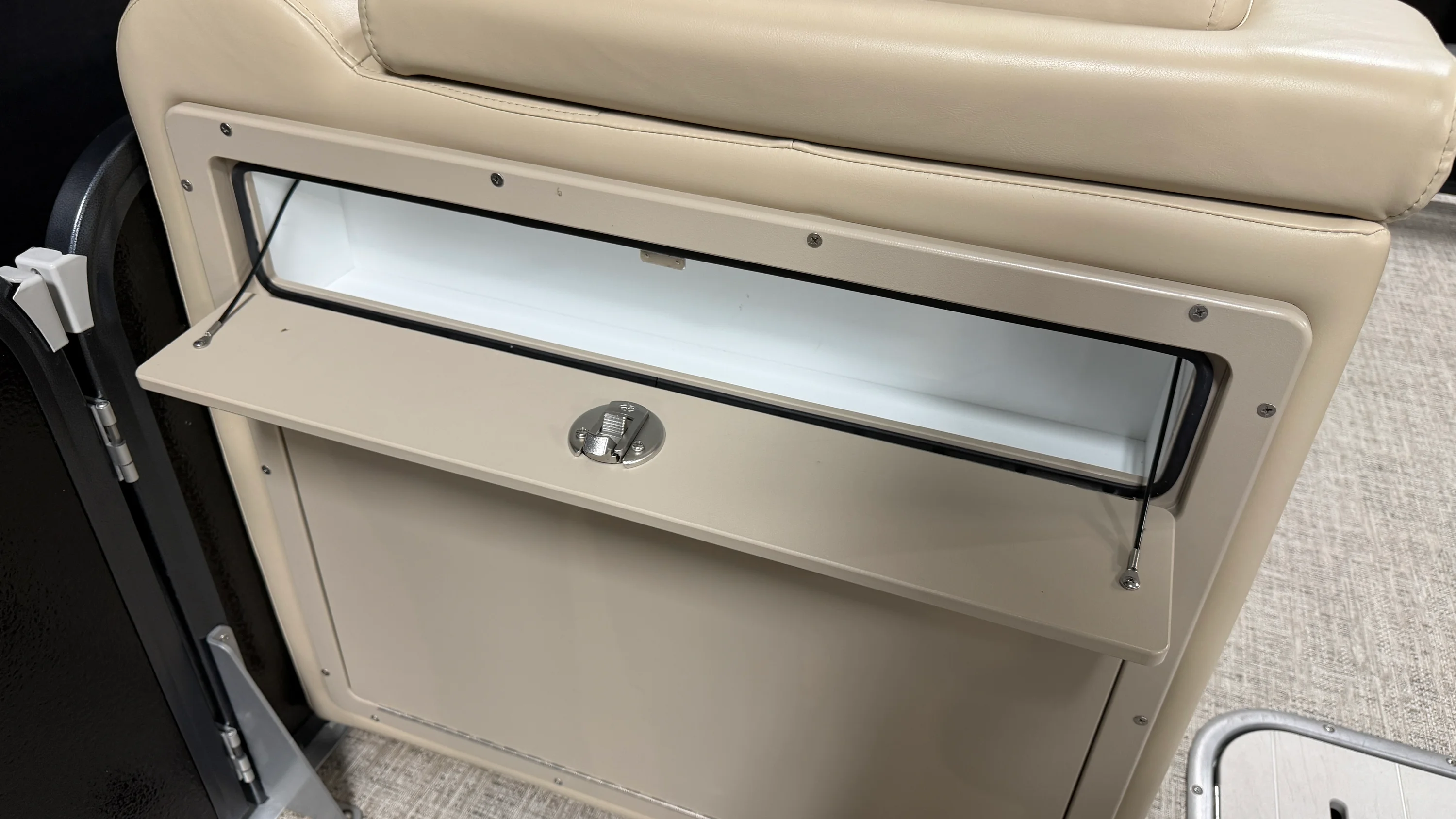 2024 Premier 230 SUNSATION TRITOON Image Thumbnail #28