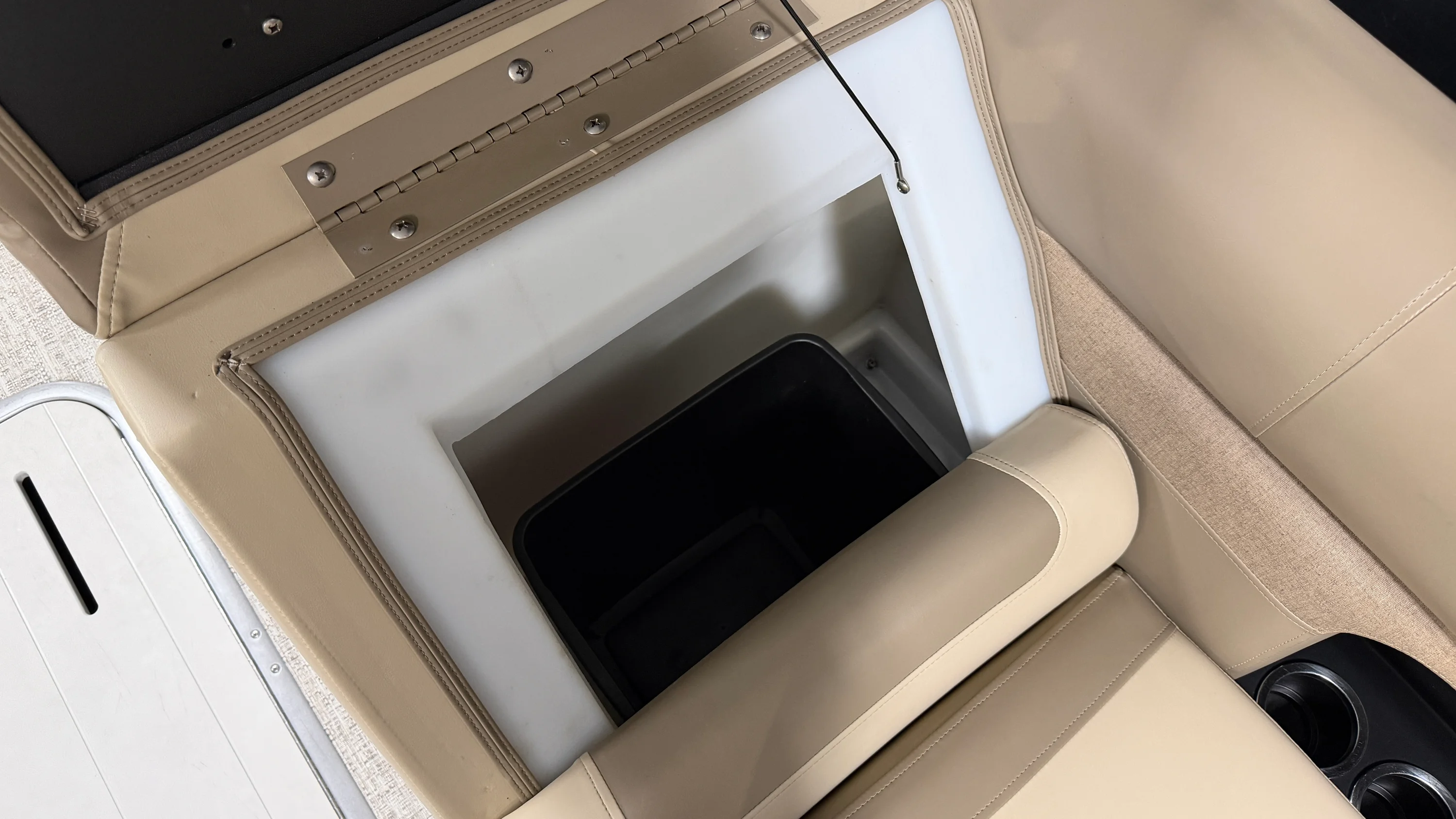2025 Premier 230 SUNSATION TRITOON Image Thumbnail #19