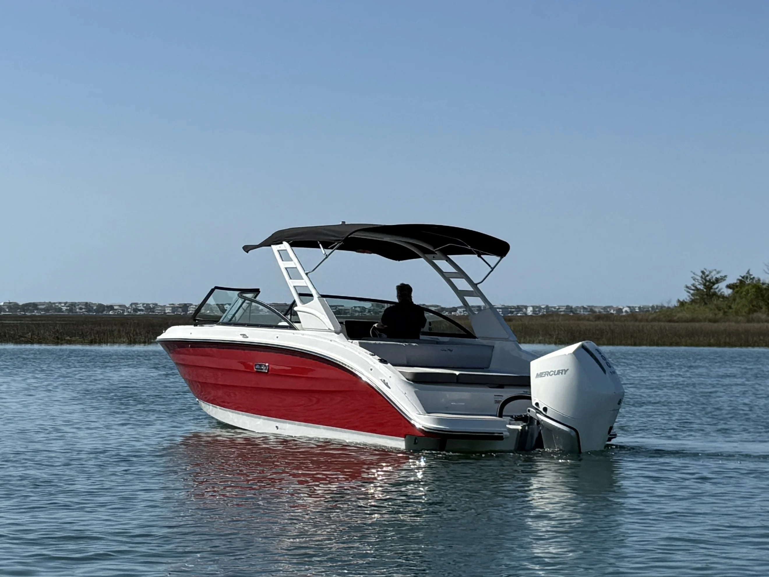 2026 Sea Ray SDX 250 Outboard Image Thumbnail #2